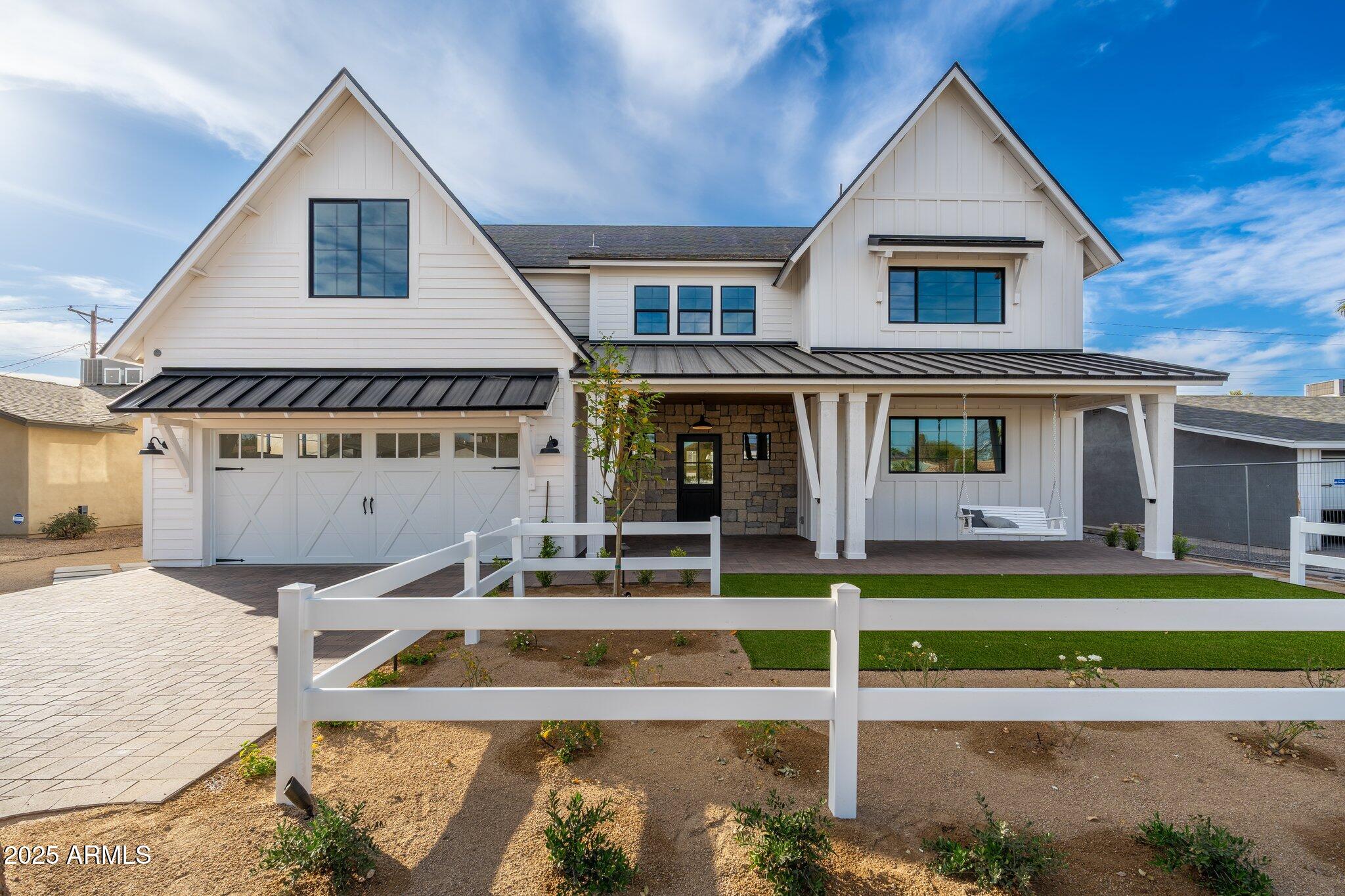 3427 E CAMPBELL Avenue