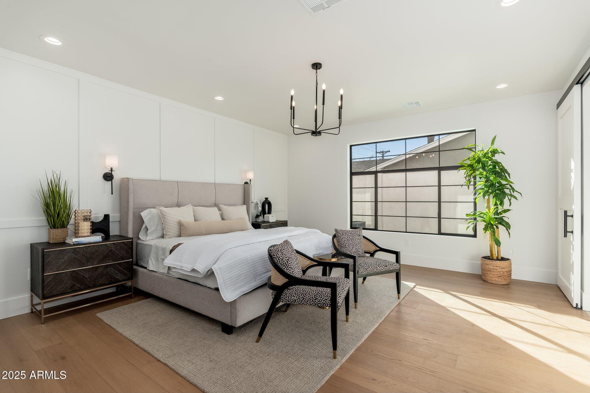 3427 E CAMPBELL Avenue