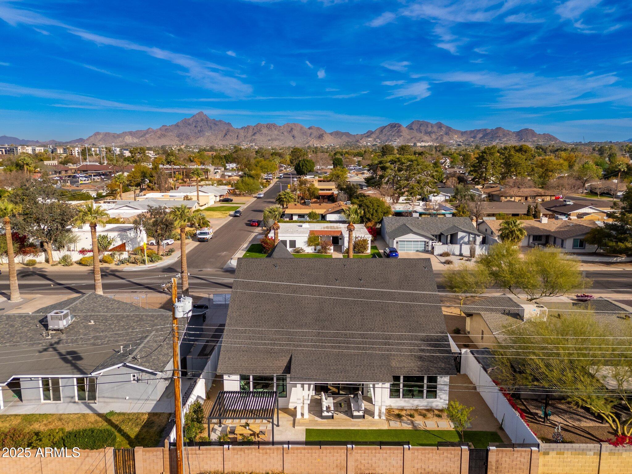 3427 E CAMPBELL Avenue