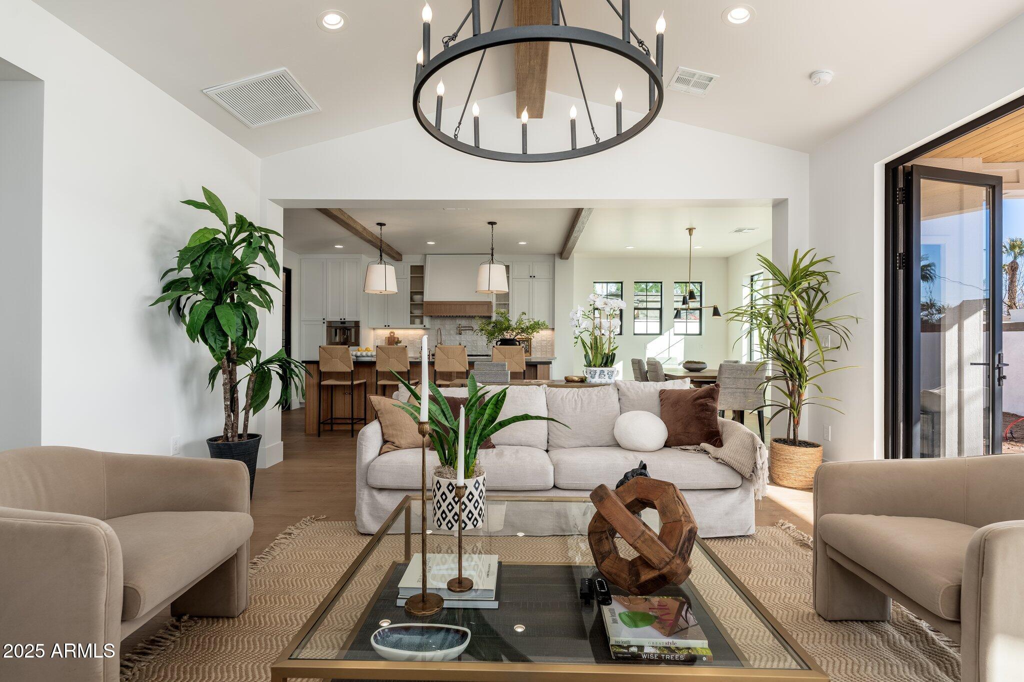 3427 E CAMPBELL Avenue