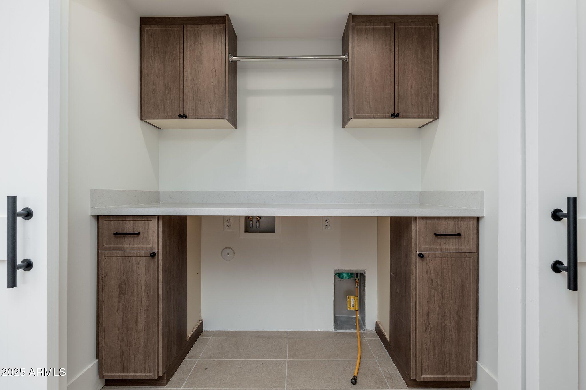 3427 E CAMPBELL Avenue