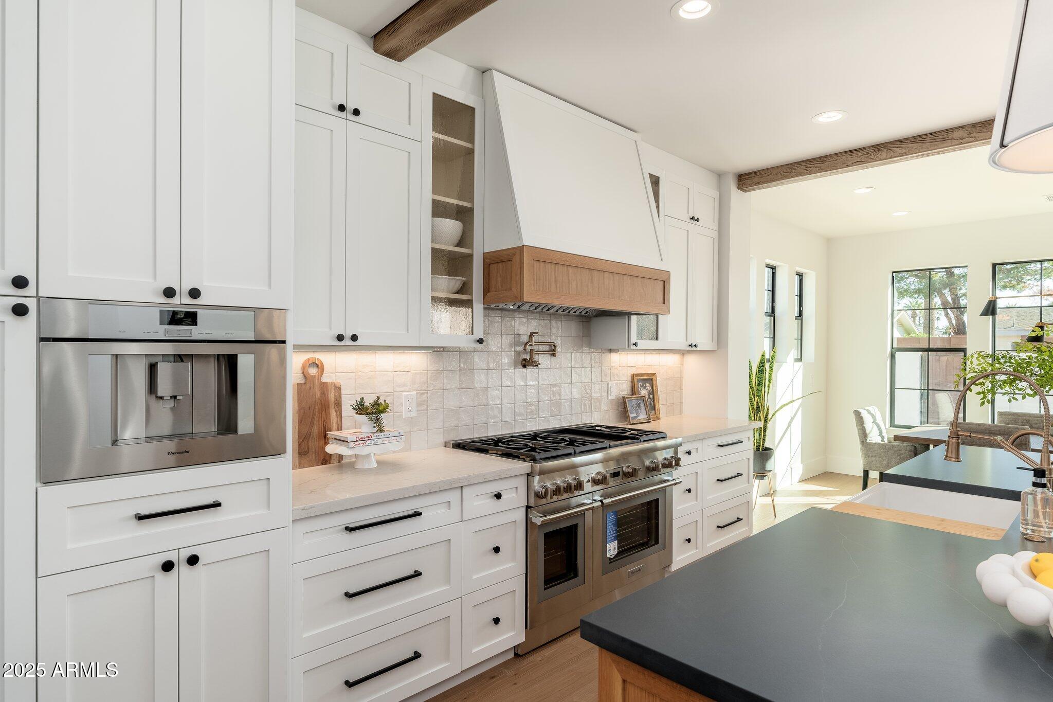 3427 E CAMPBELL Avenue