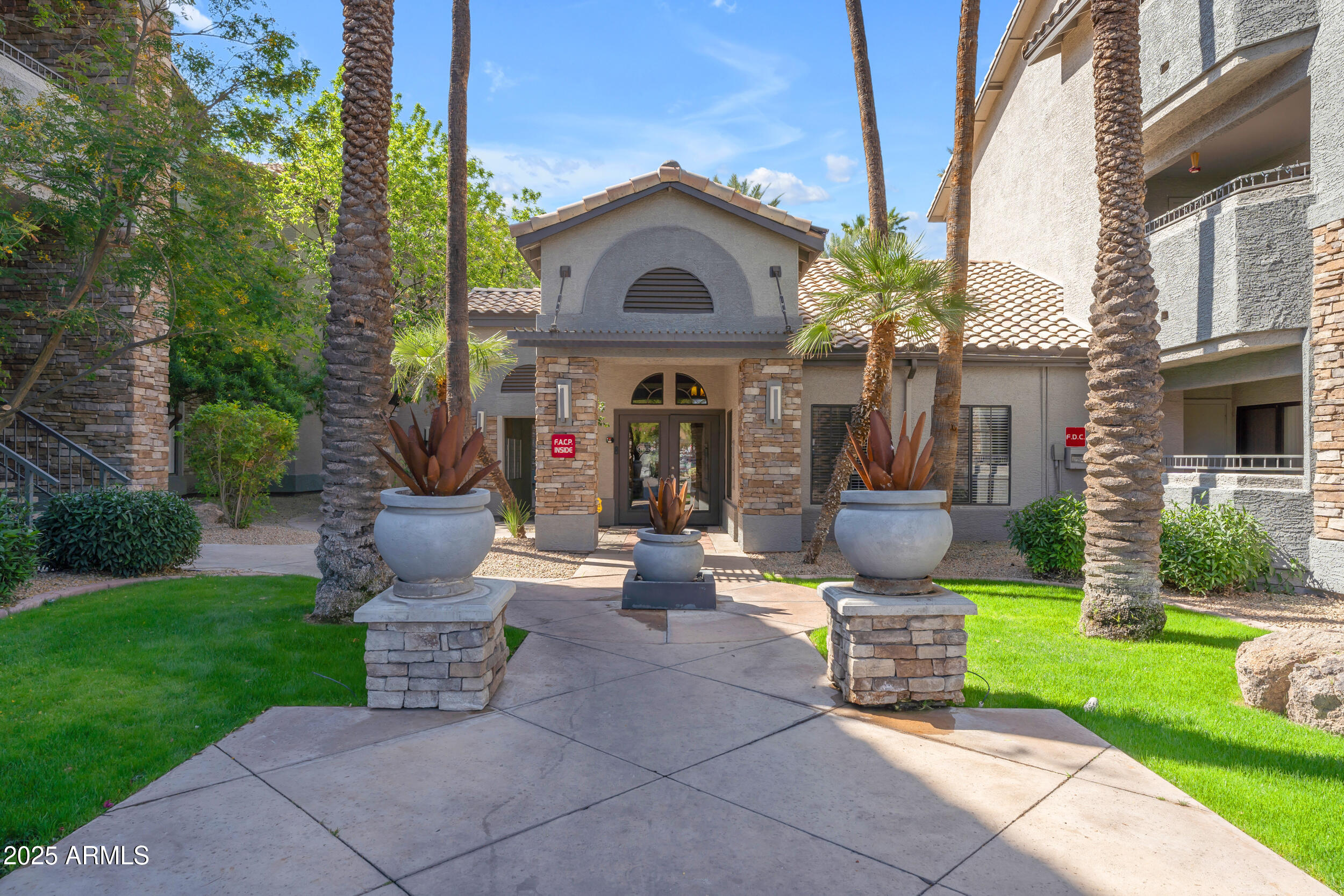 2025 E CAMPBELL Avenue # 140