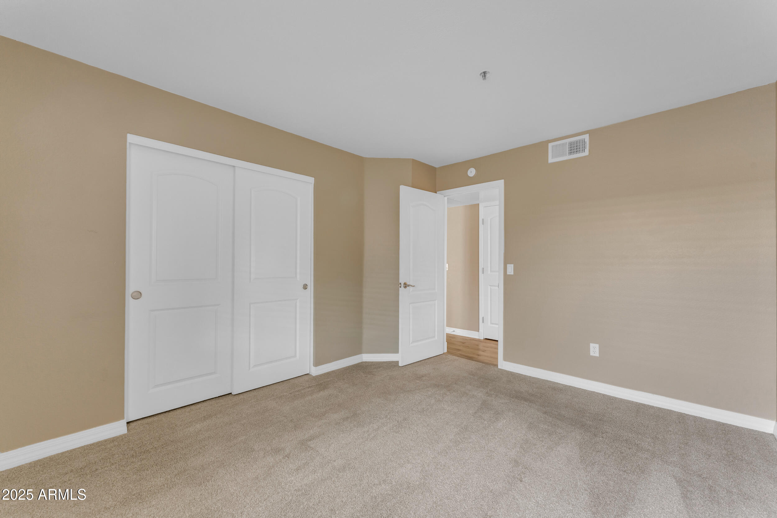 2025 E CAMPBELL Avenue # 140