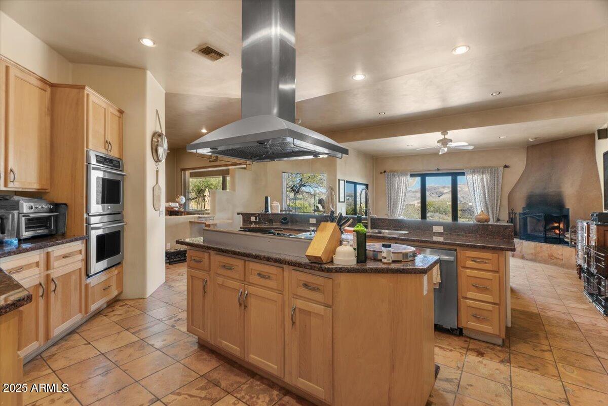 42221 N DEER TRAIL Road