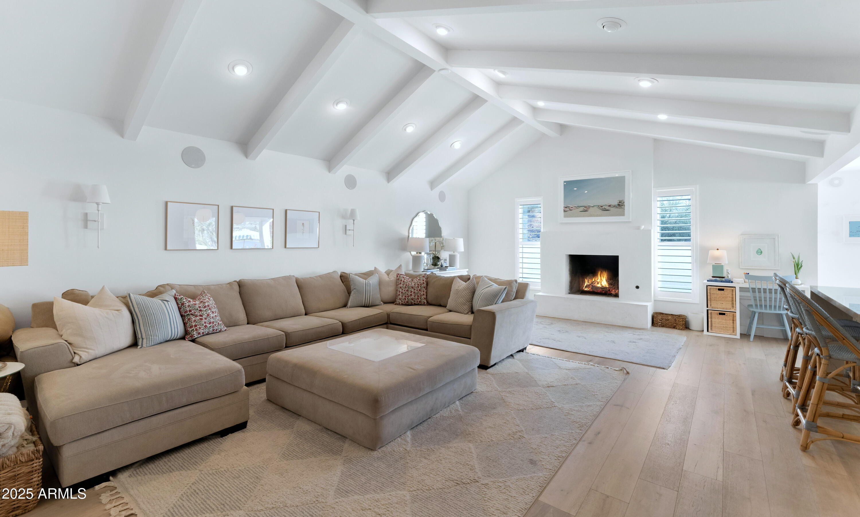 4601 E SOLANO Drive