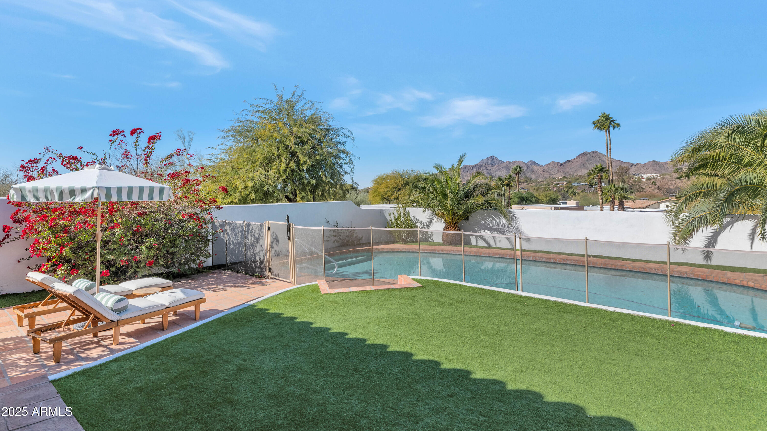 4601 E SOLANO Drive