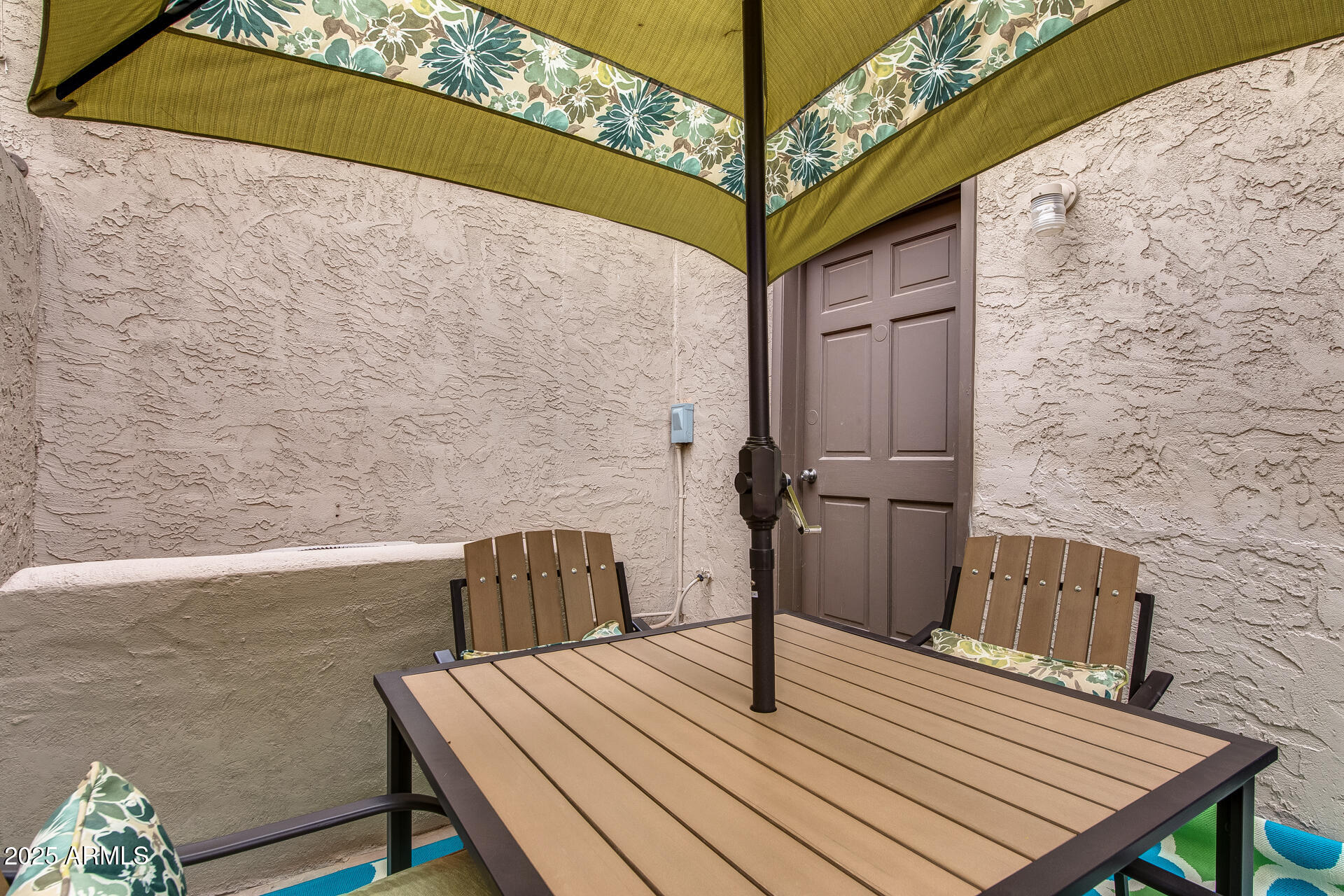 7858 E GLENROSA Avenue