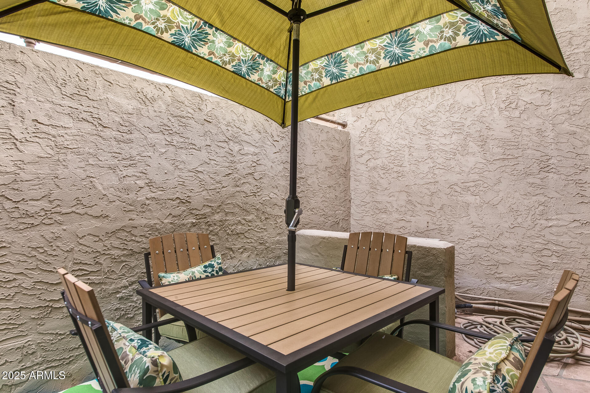 7858 E GLENROSA Avenue