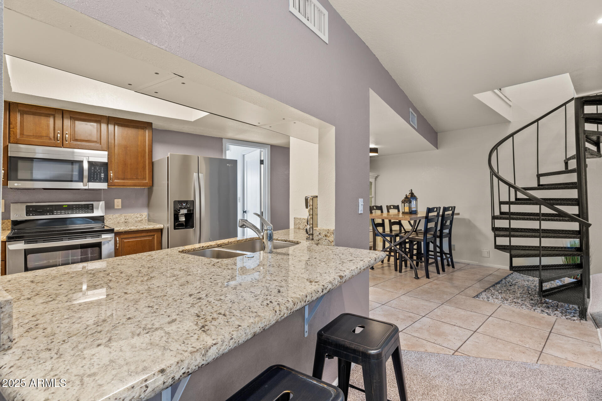 7858 E GLENROSA Avenue