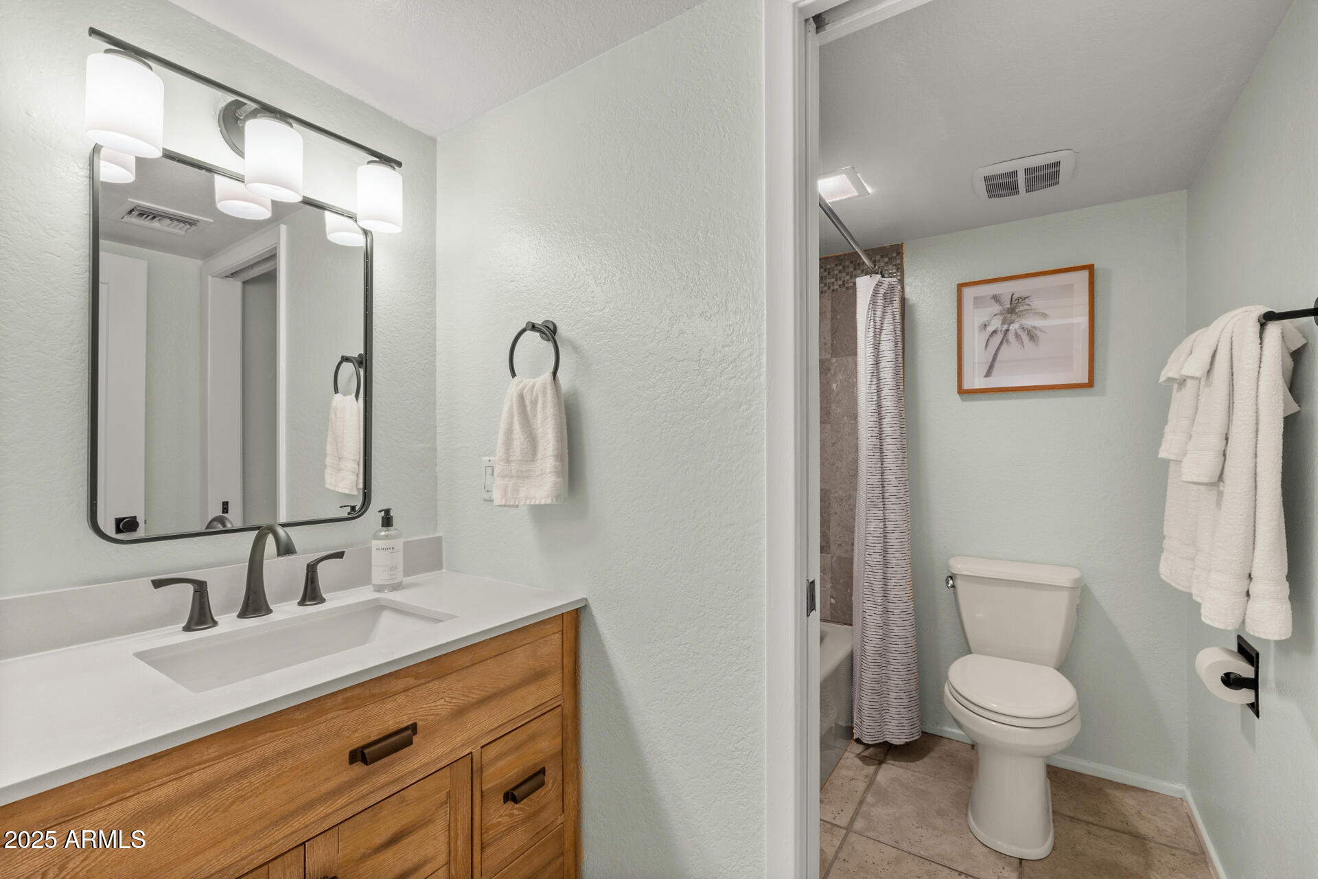 7858 E GLENROSA Avenue