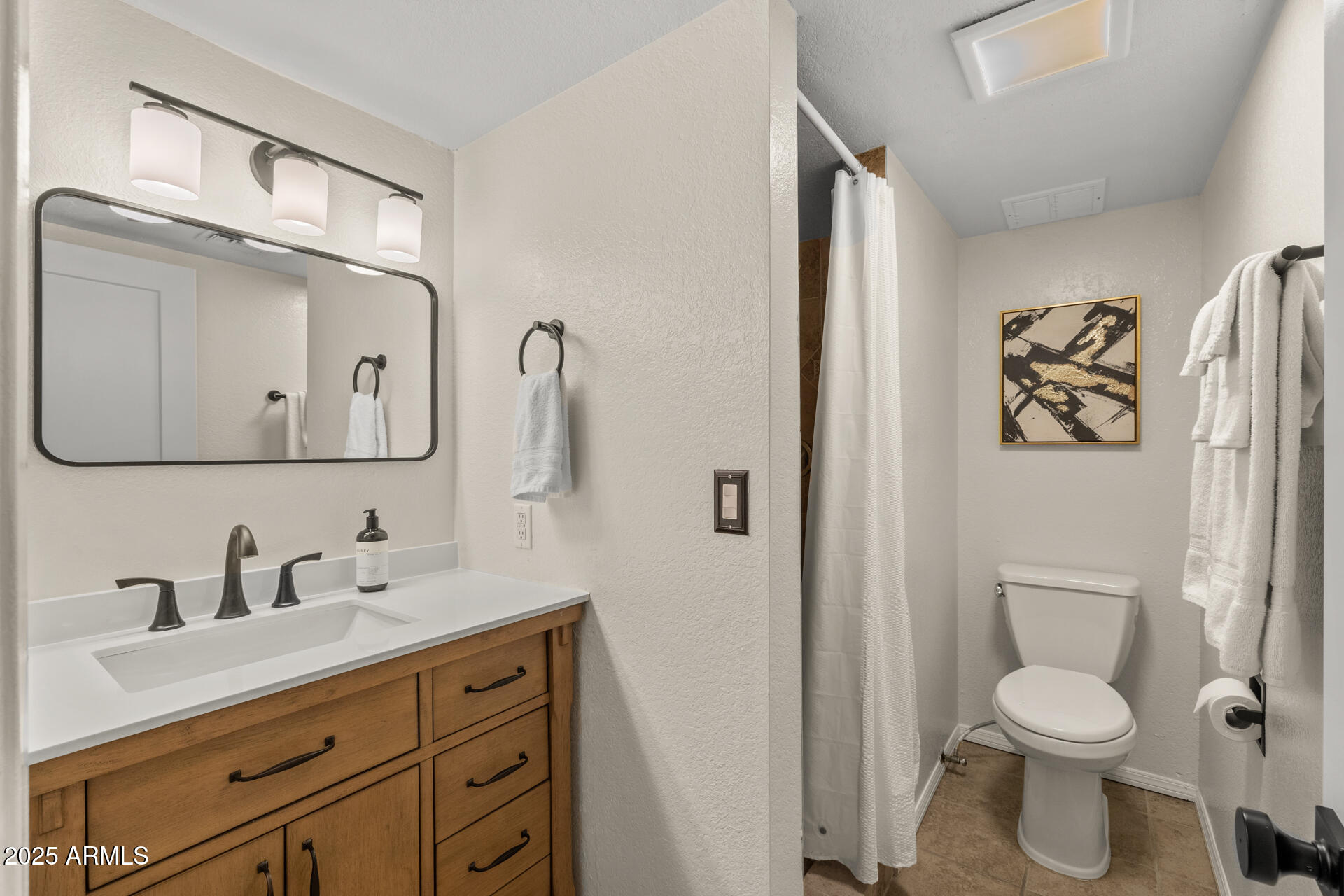 7858 E GLENROSA Avenue