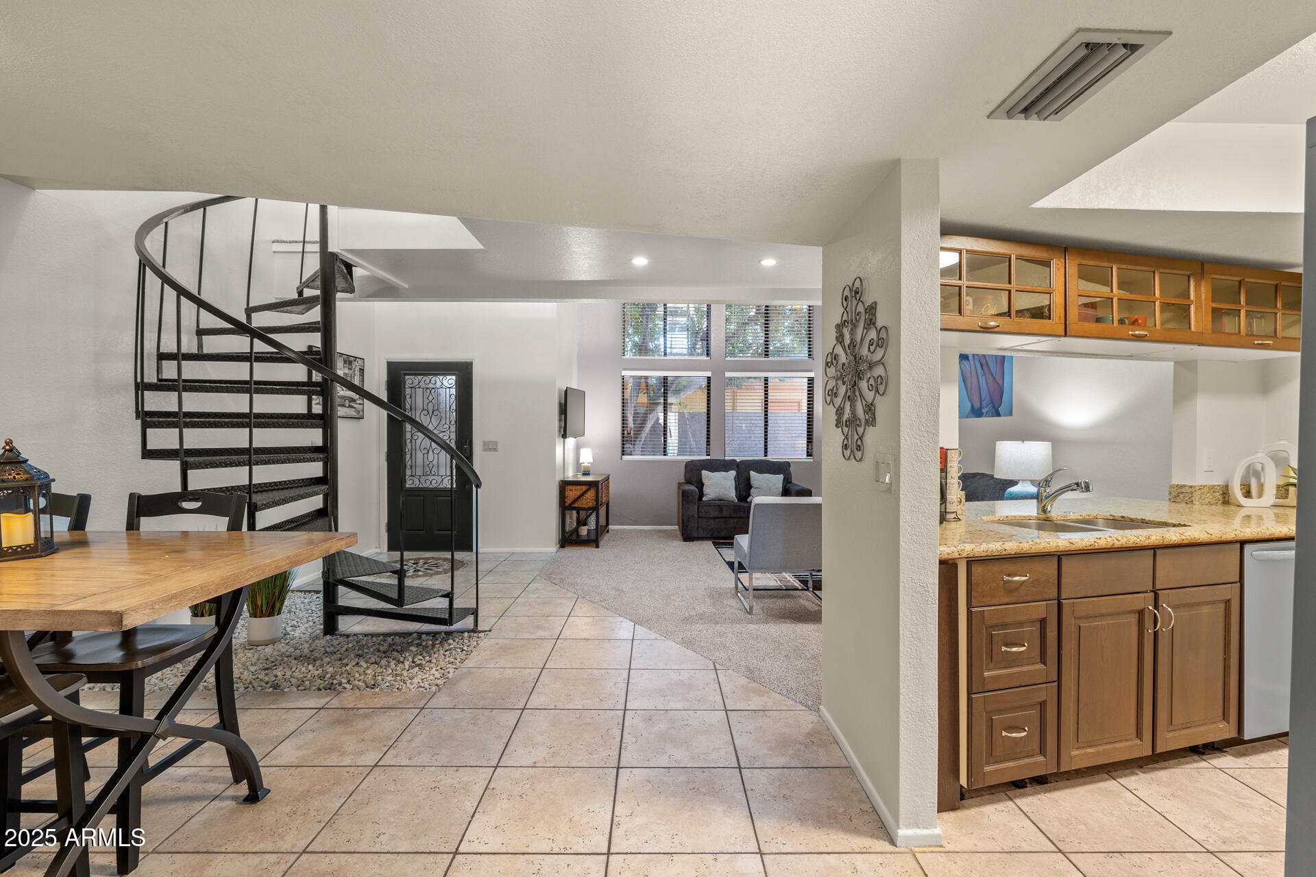 7858 E GLENROSA Avenue