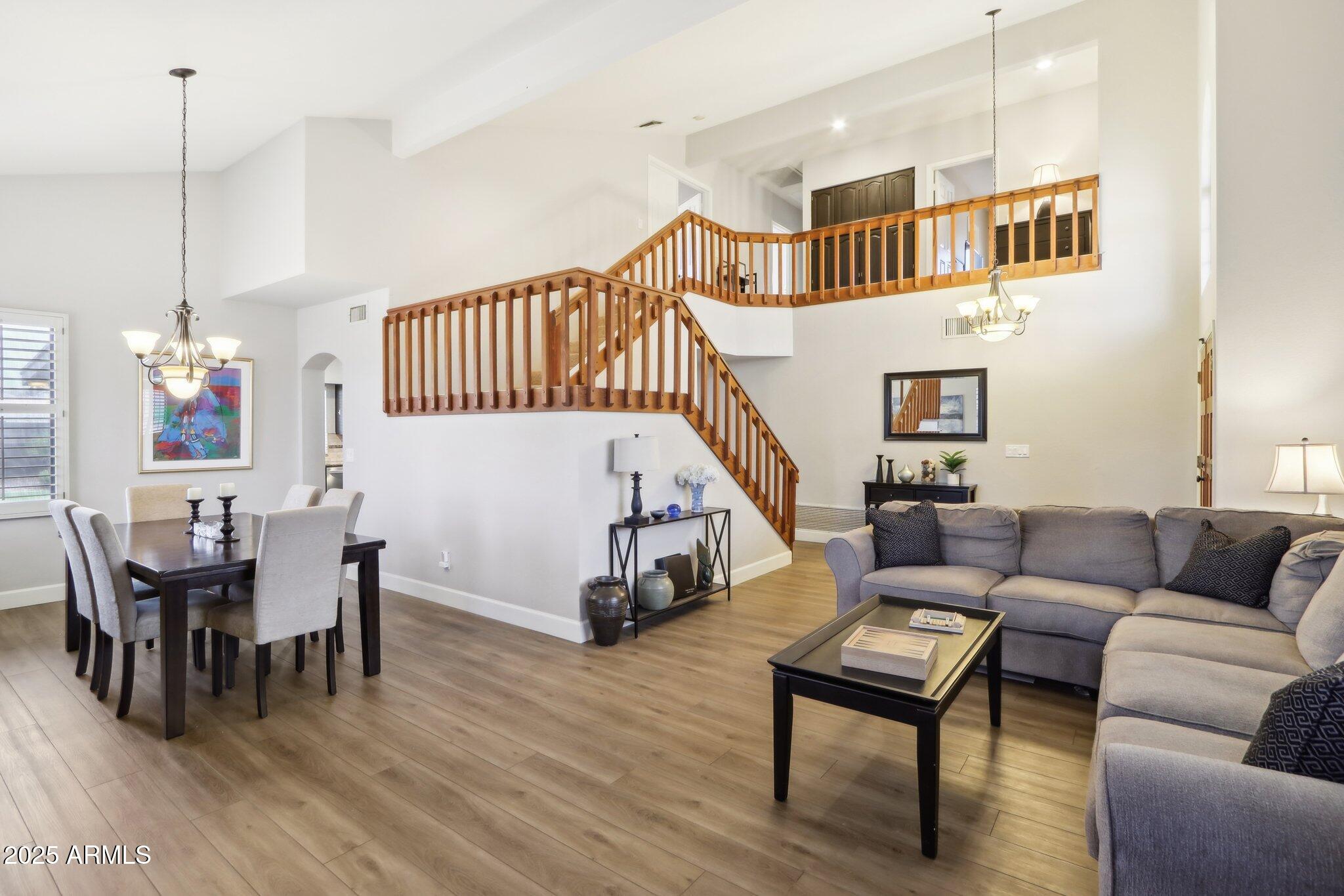 5332 E MICHELLE Drive