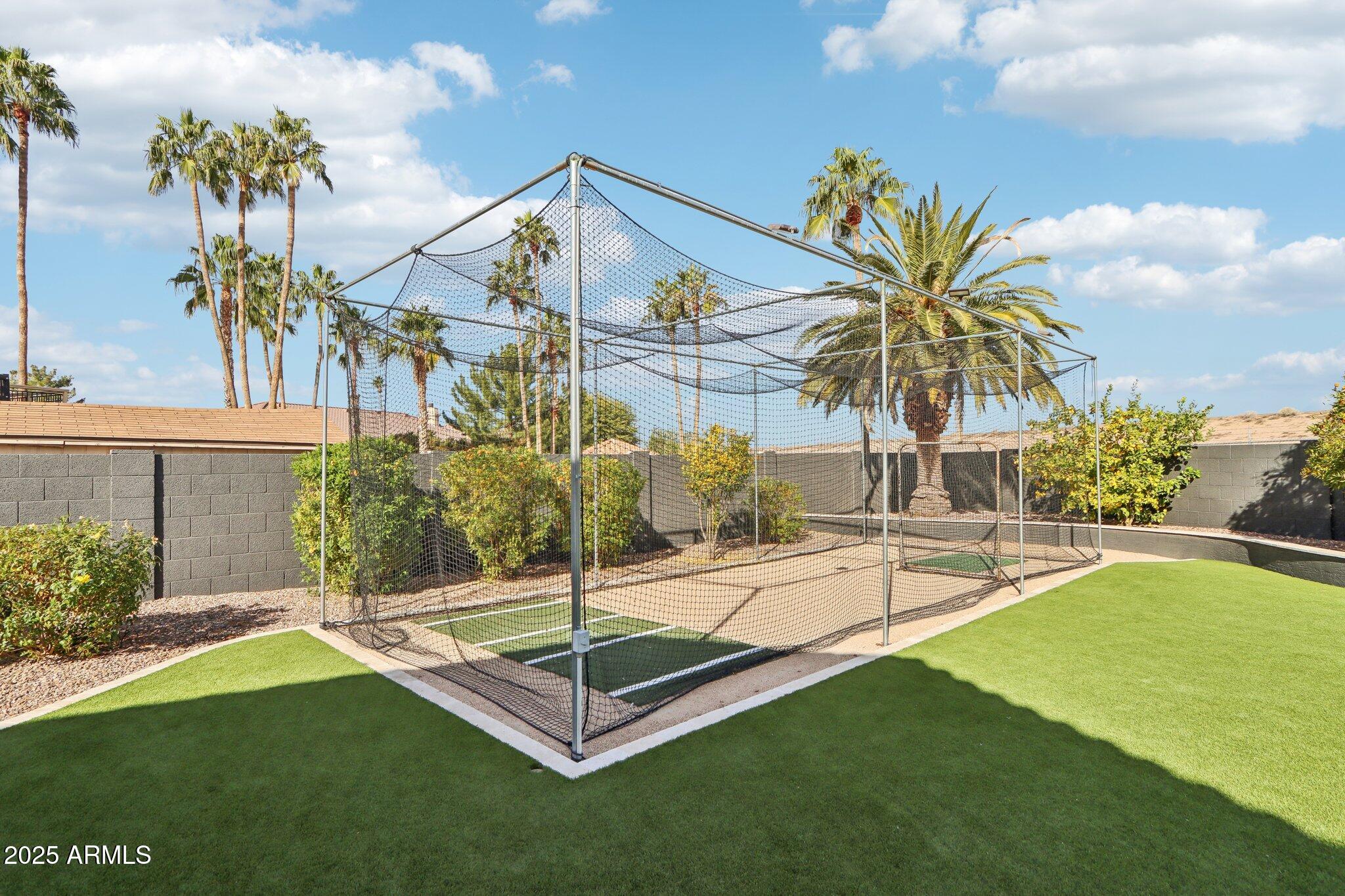 5332 E MICHELLE Drive