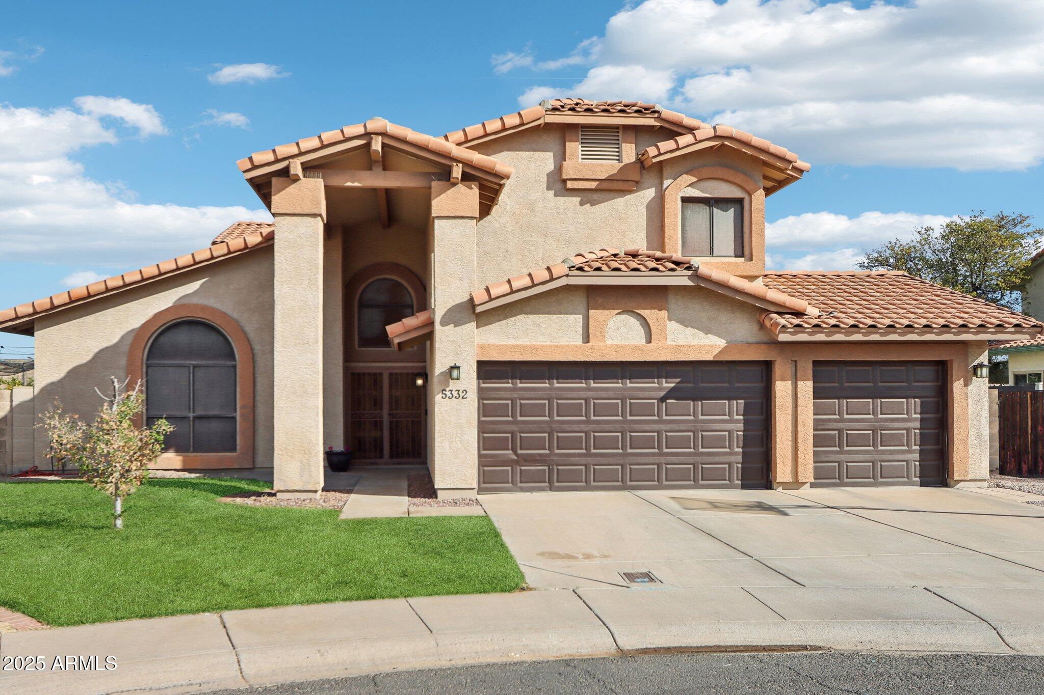 5332 E MICHELLE Drive