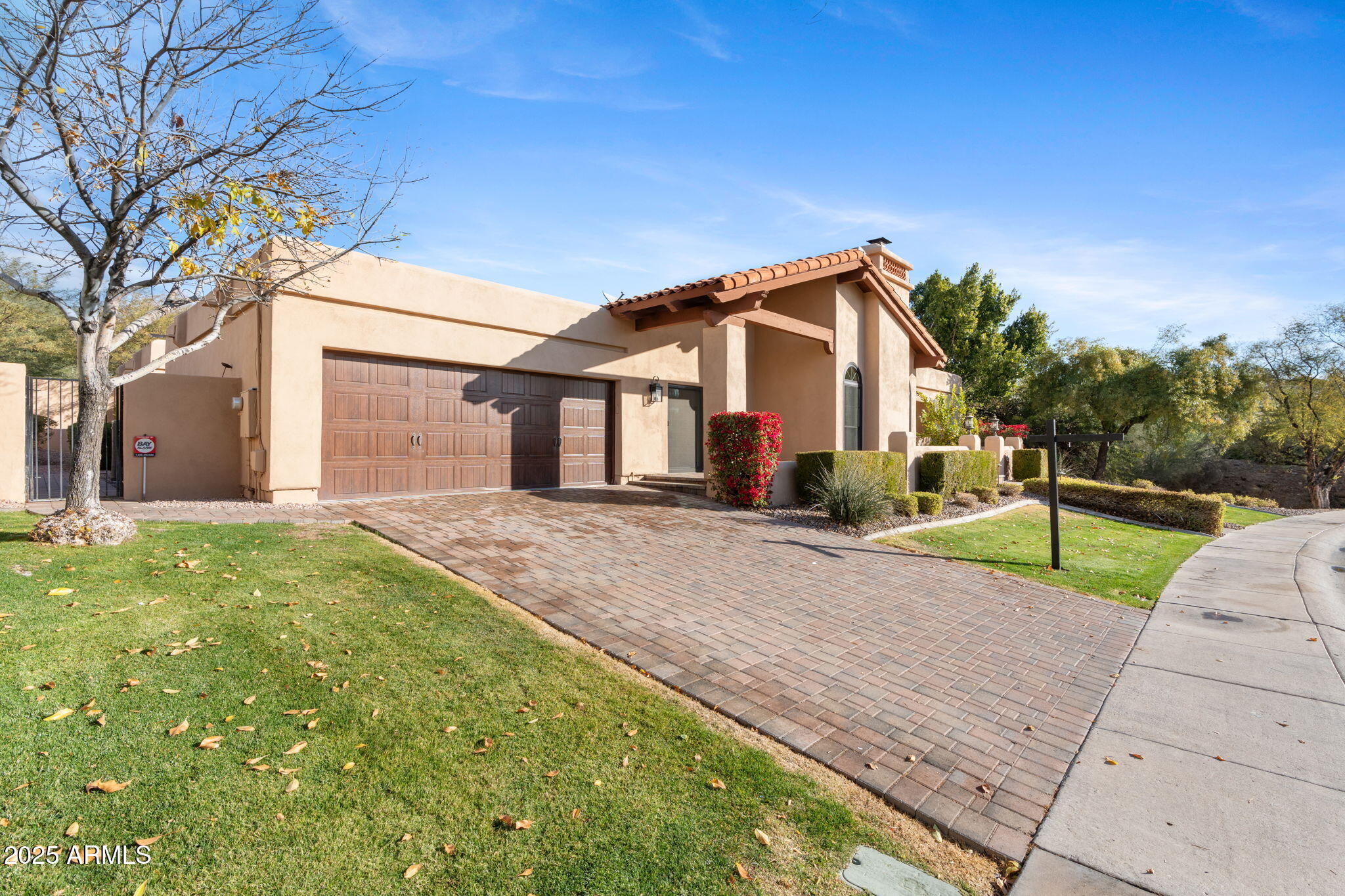 3174 E MARLETTE Avenue