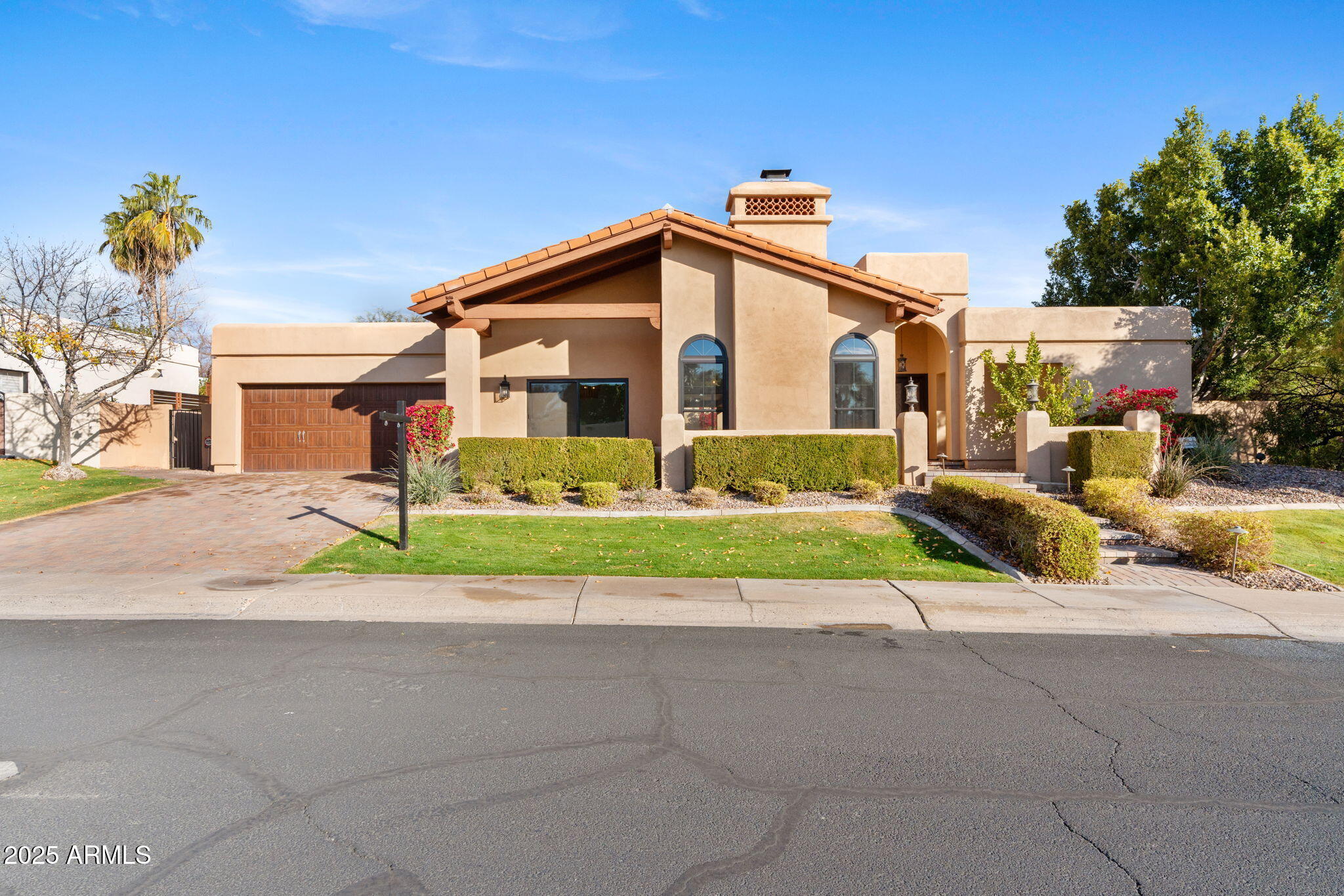 3174 E MARLETTE Avenue