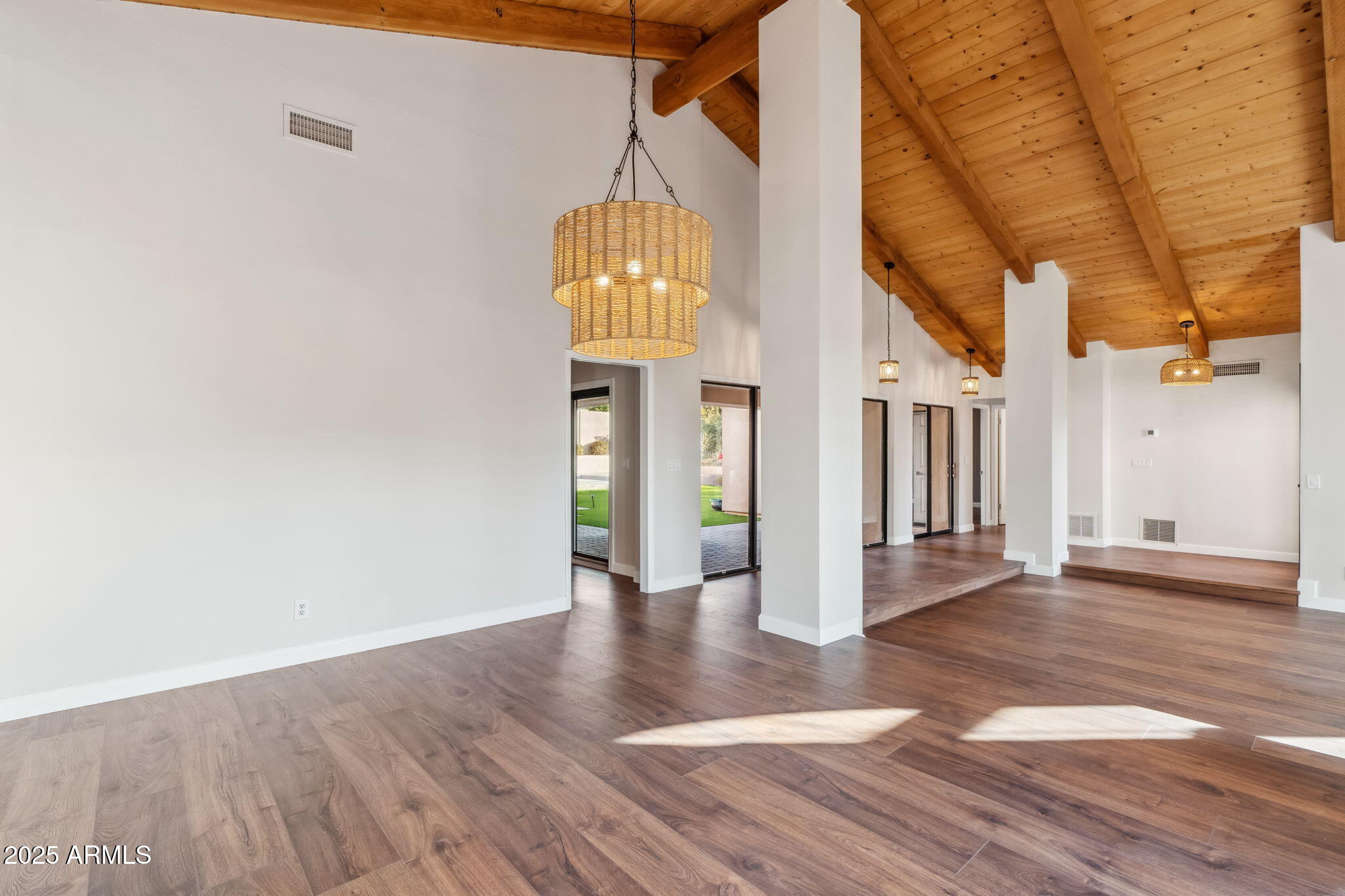 3174 E MARLETTE Avenue