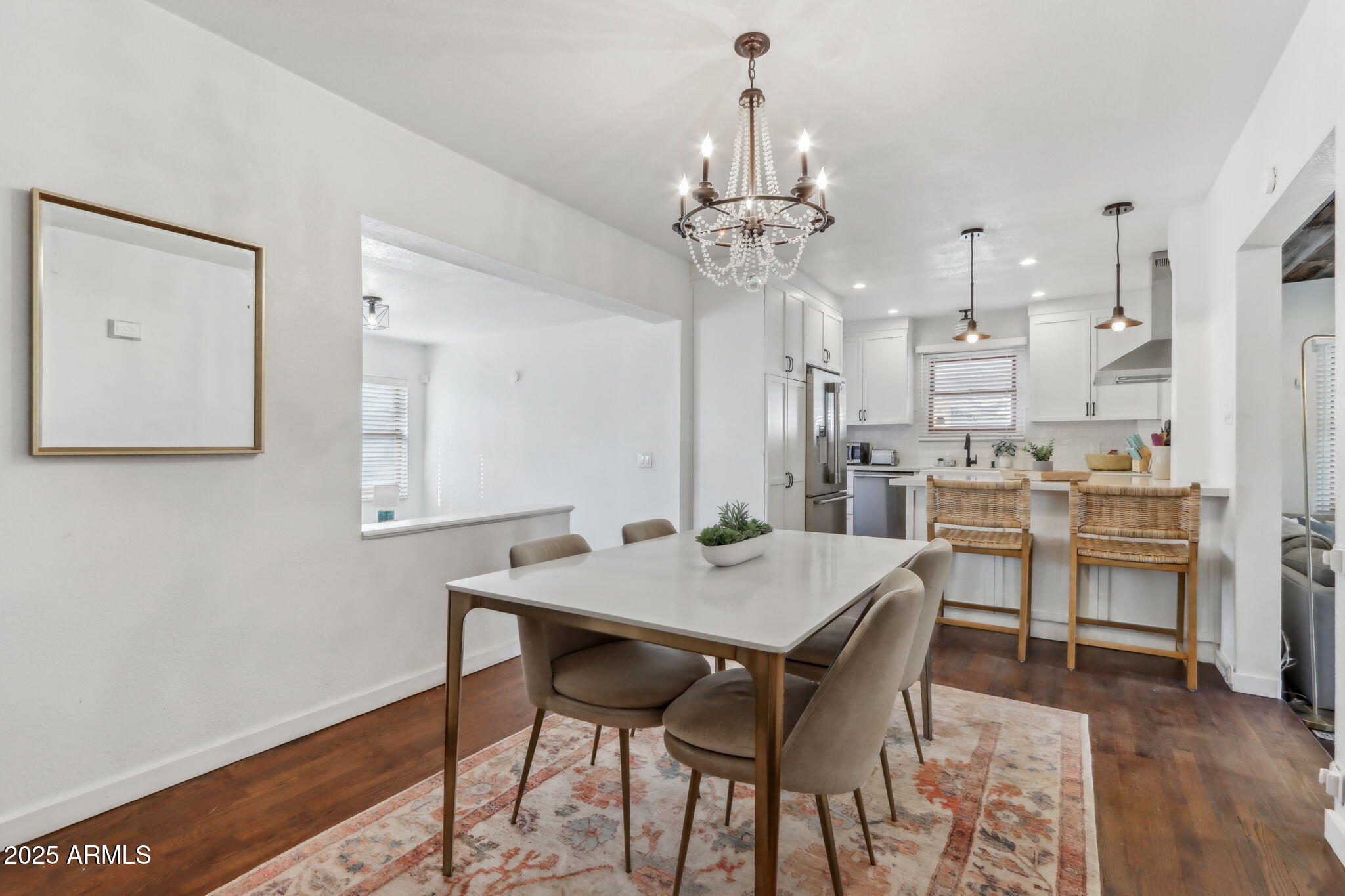 2209 E WELDON Avenue