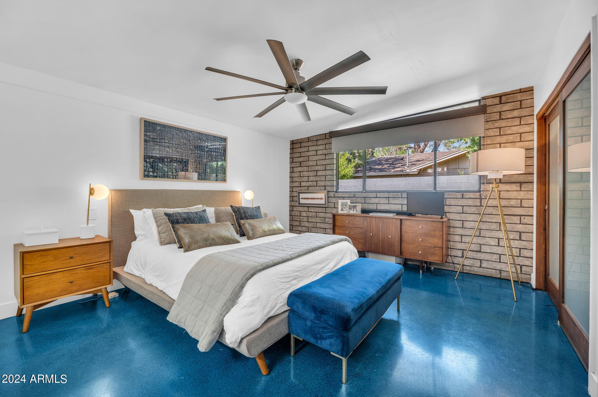 324 W NORTHERN Avenue