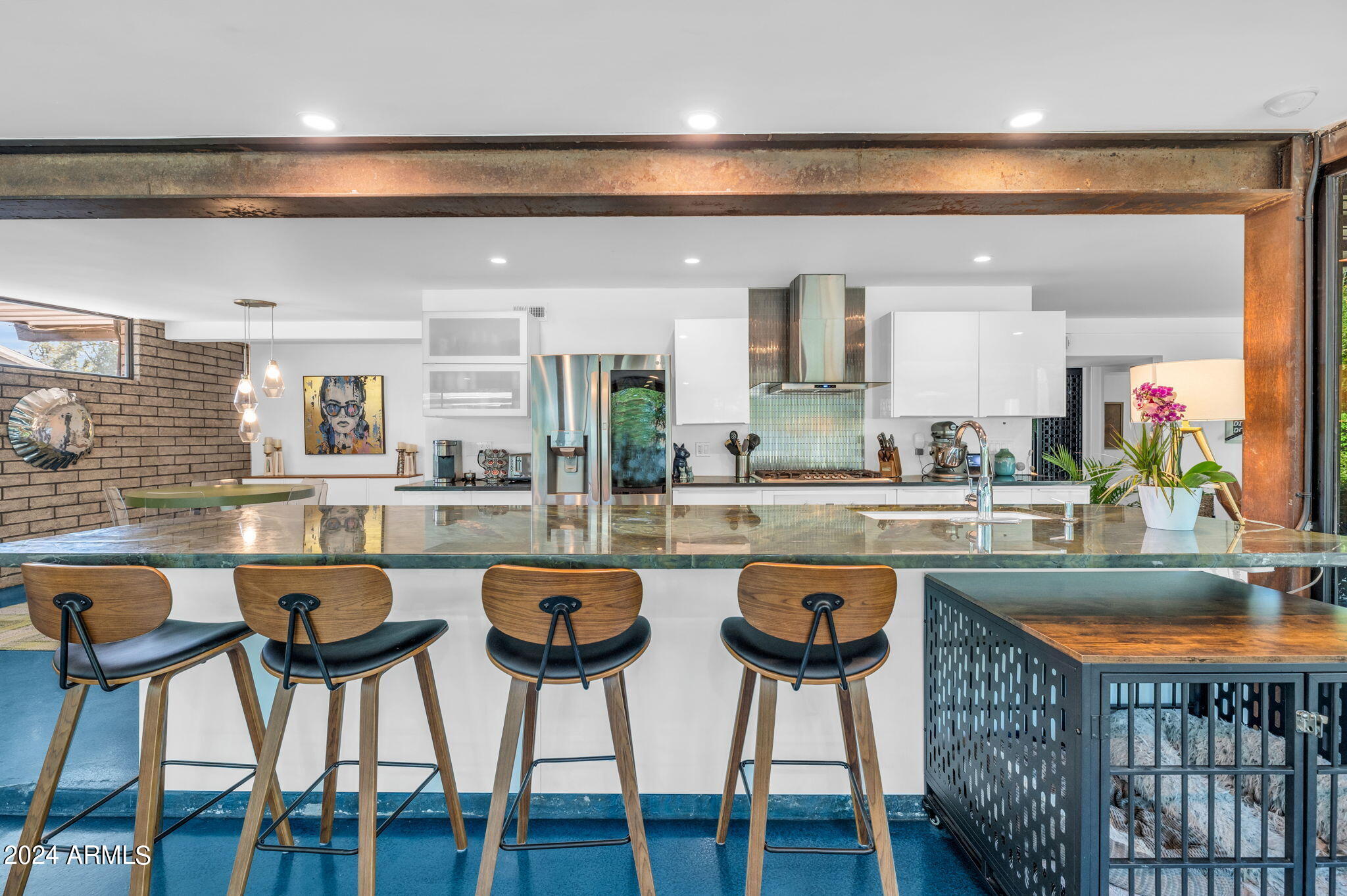 324 W NORTHERN Avenue