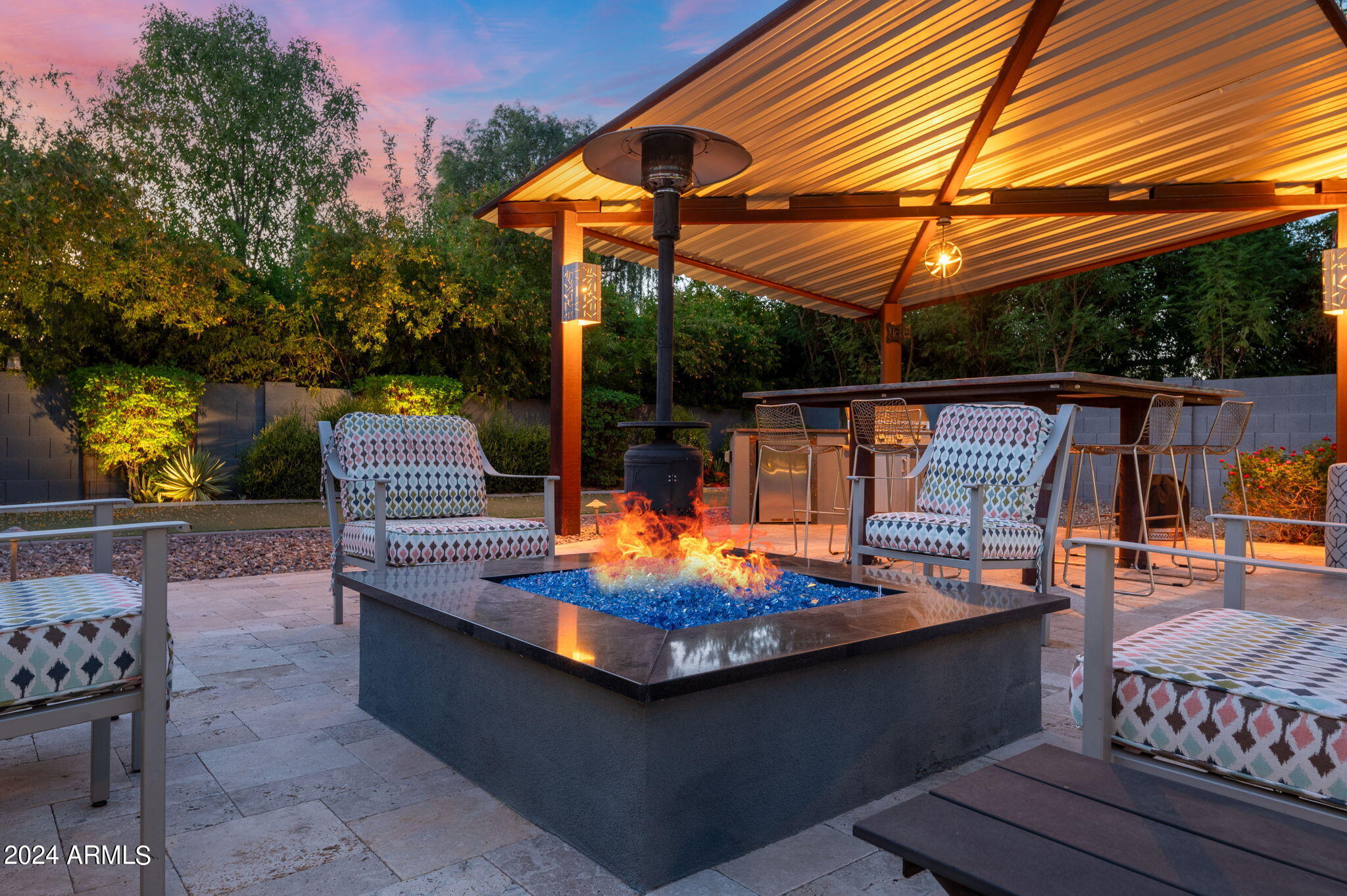 324 W NORTHERN Avenue