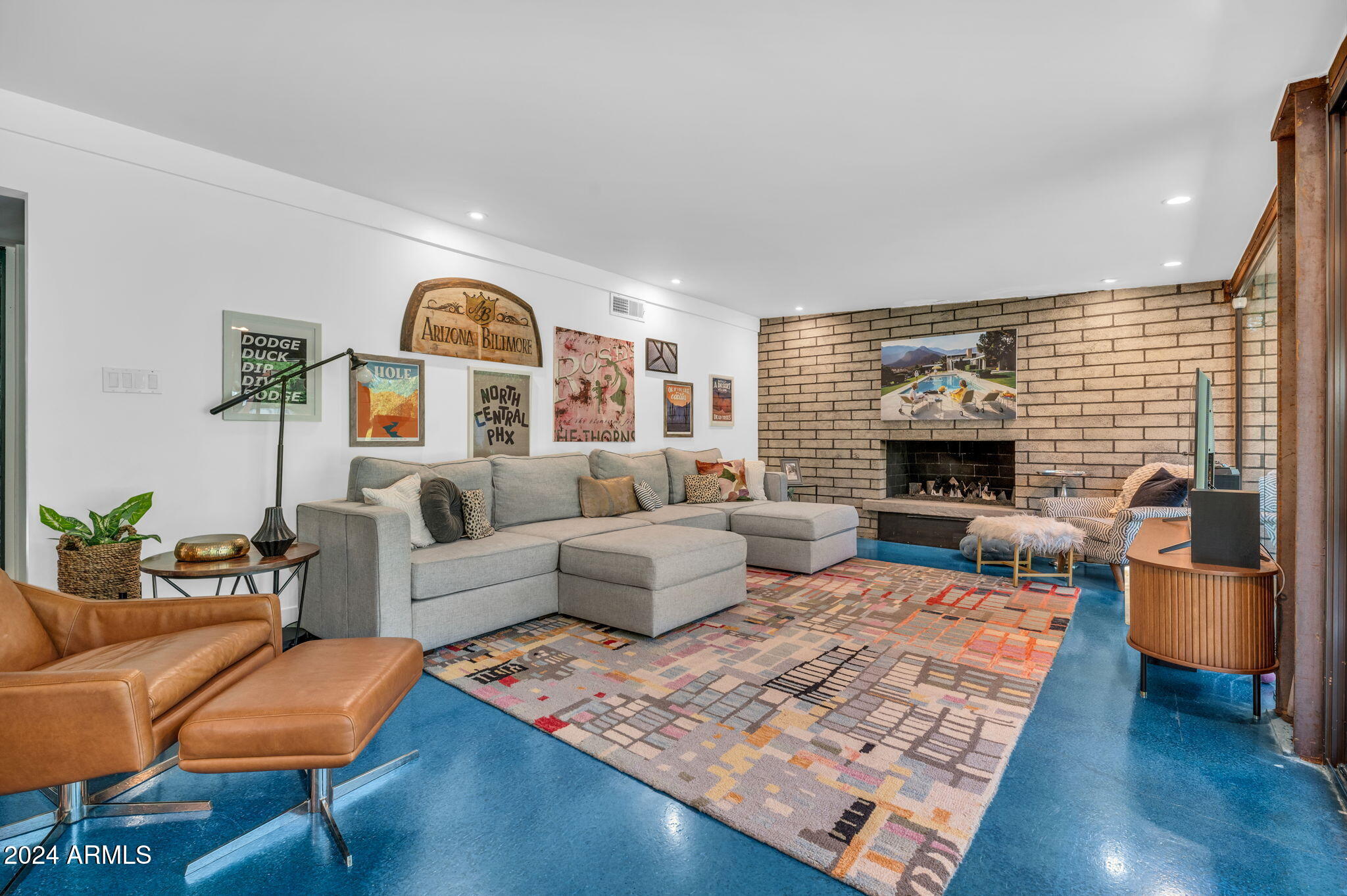 324 W NORTHERN Avenue