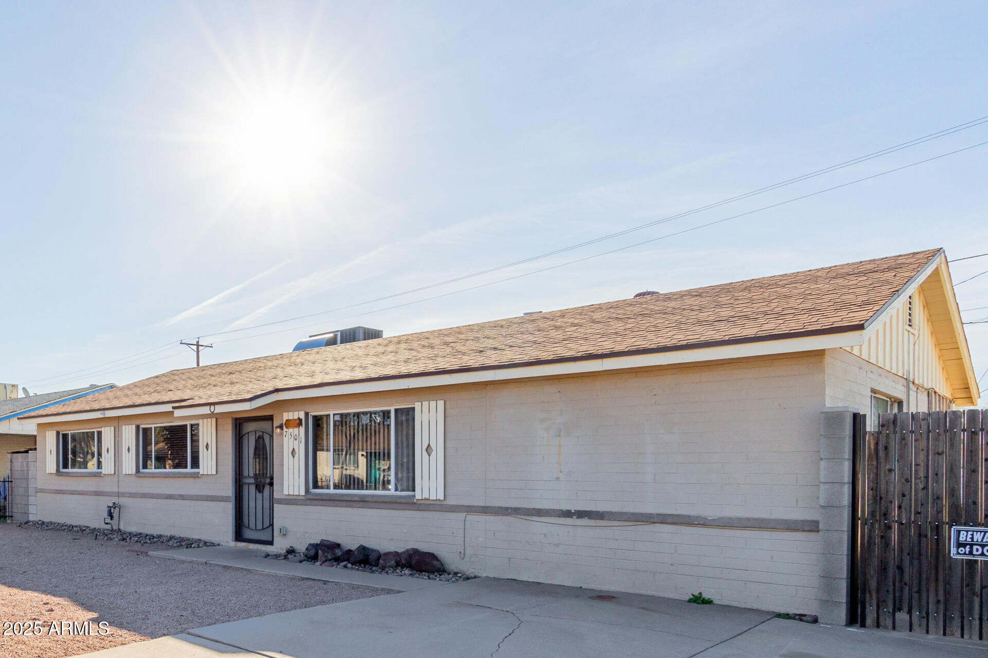 7501 E PIERCE Street