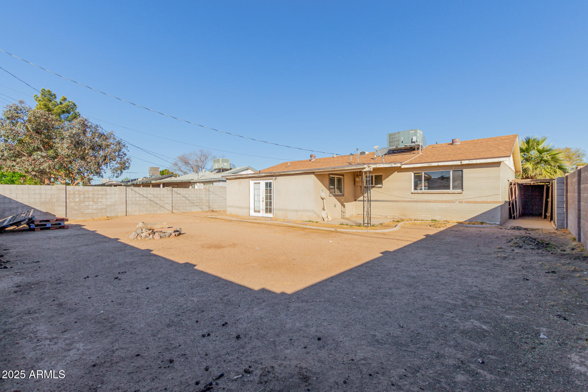 7501 E PIERCE Street