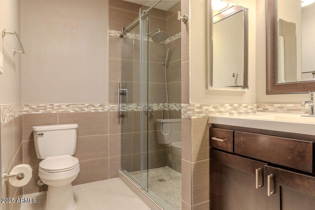 4135 N 17TH Street # 11