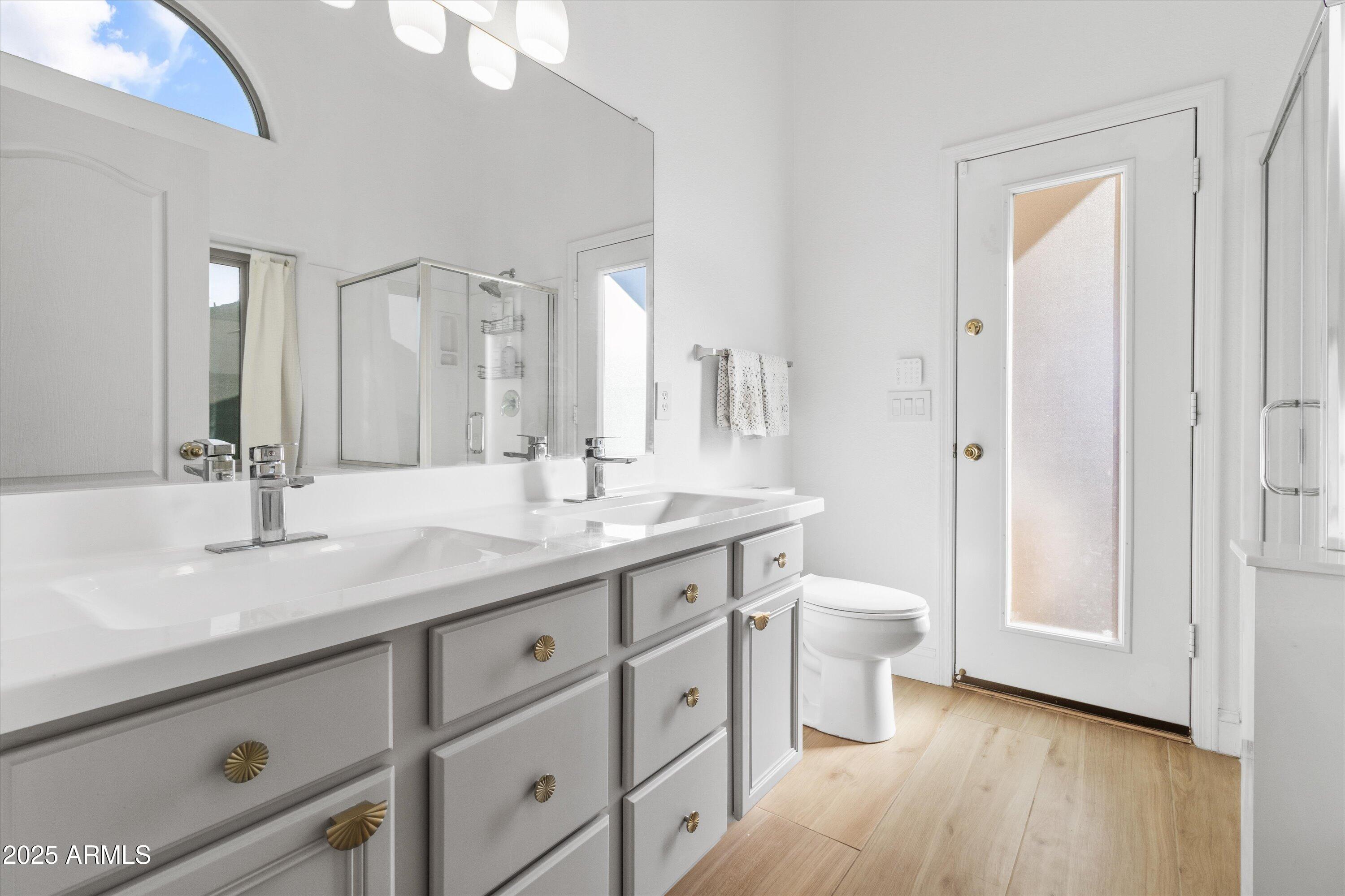 2329 W OBERLIN Way