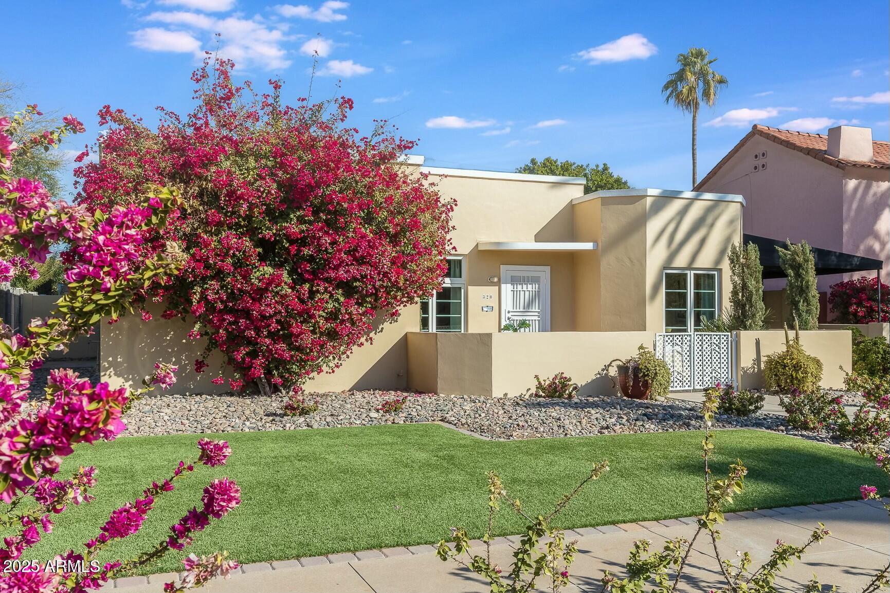 320 W Cypress Street