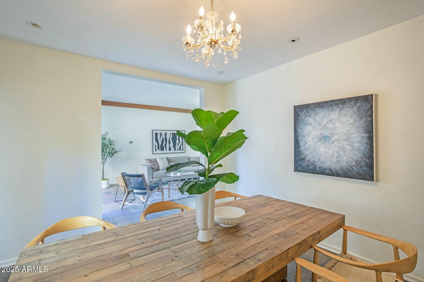 320 W Cypress Street