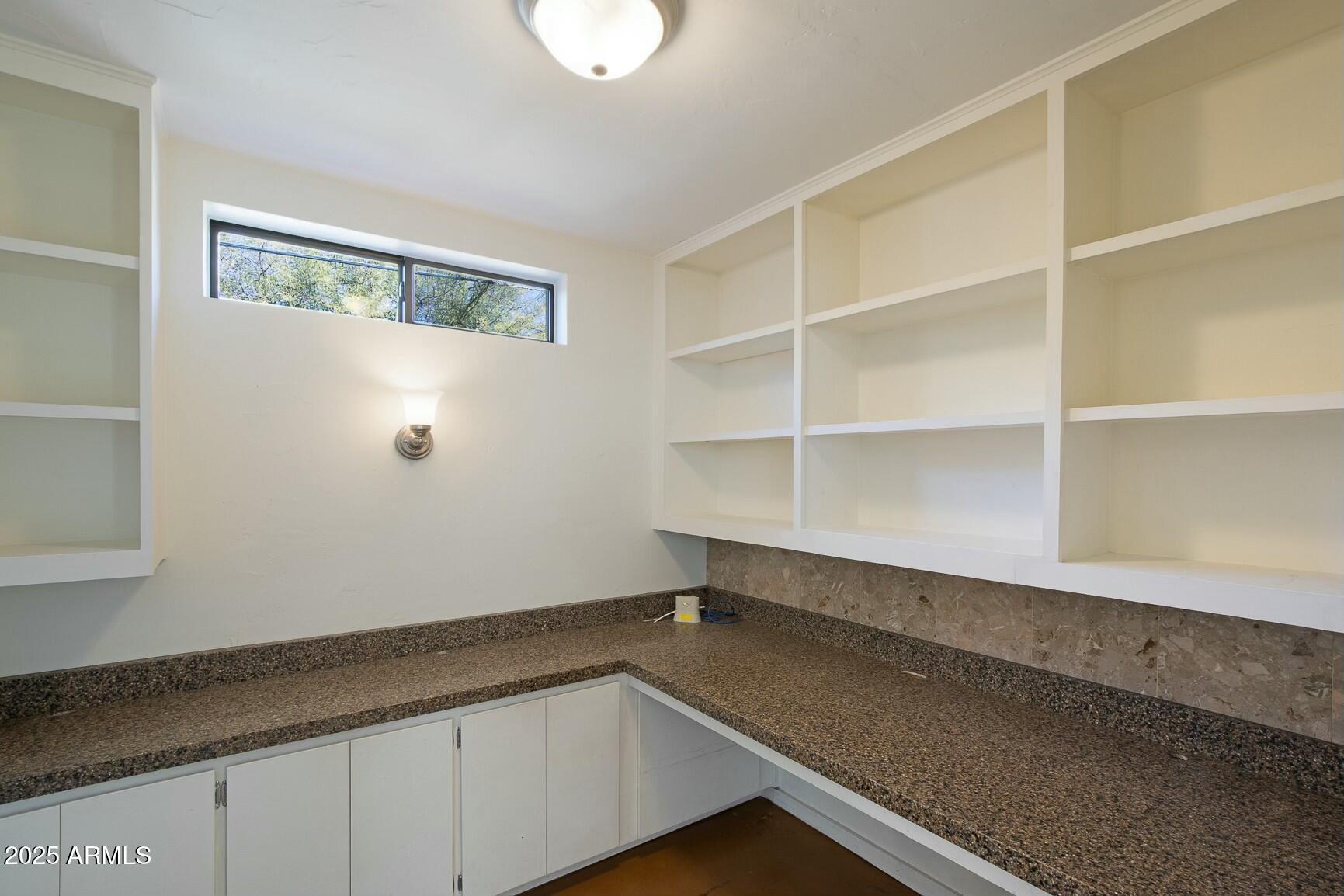 320 W Cypress Street