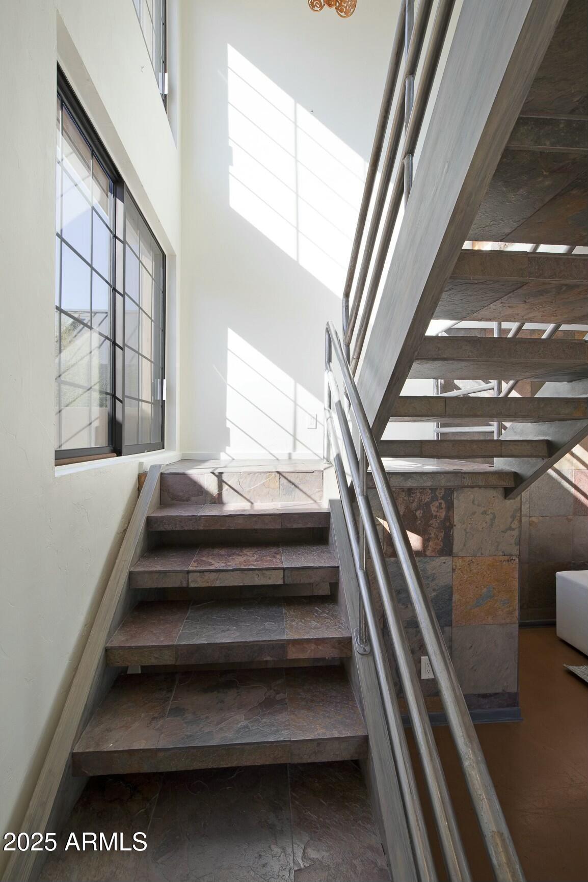 320 W Cypress Street