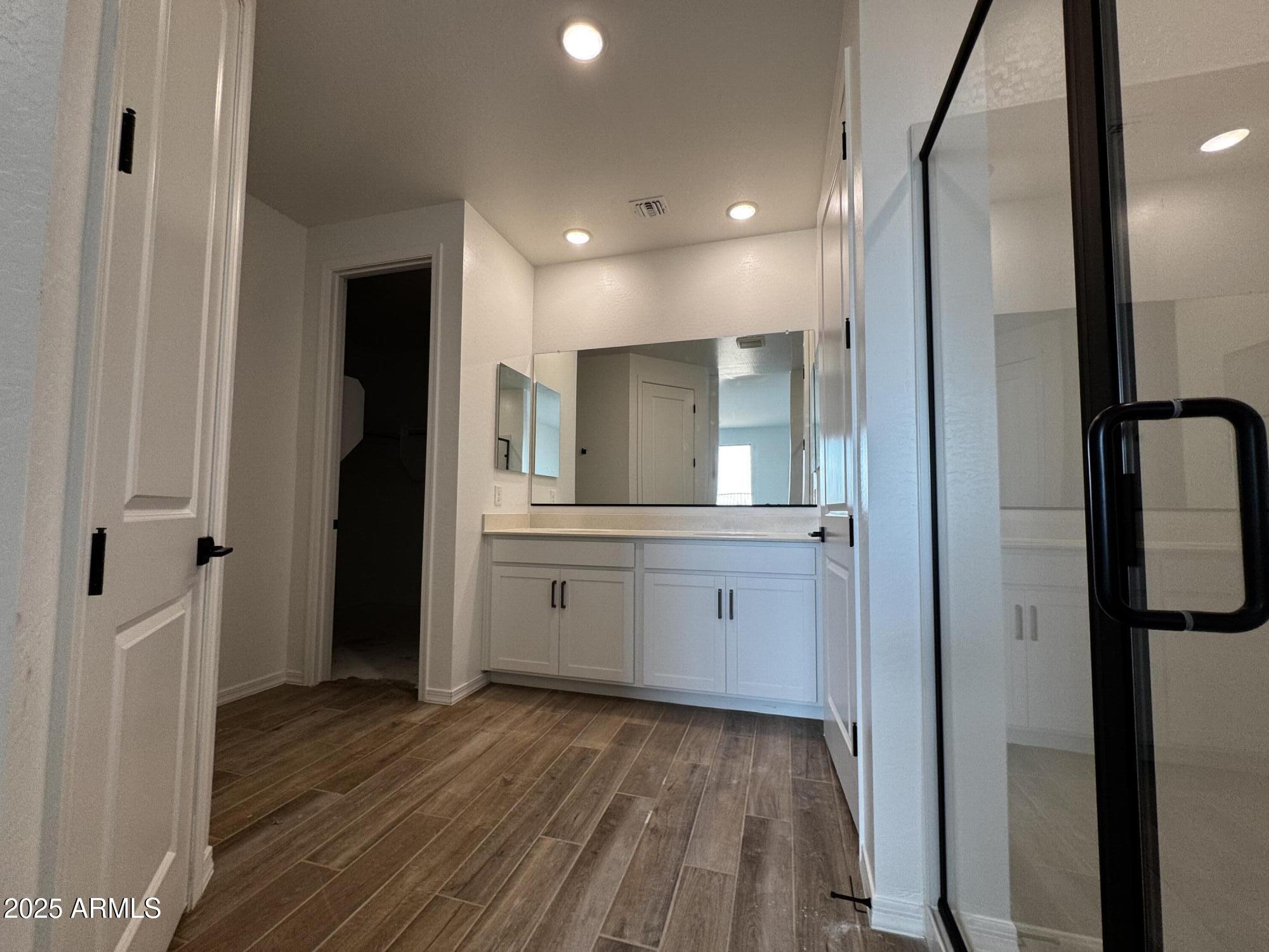 4328 E Bradford Avenue