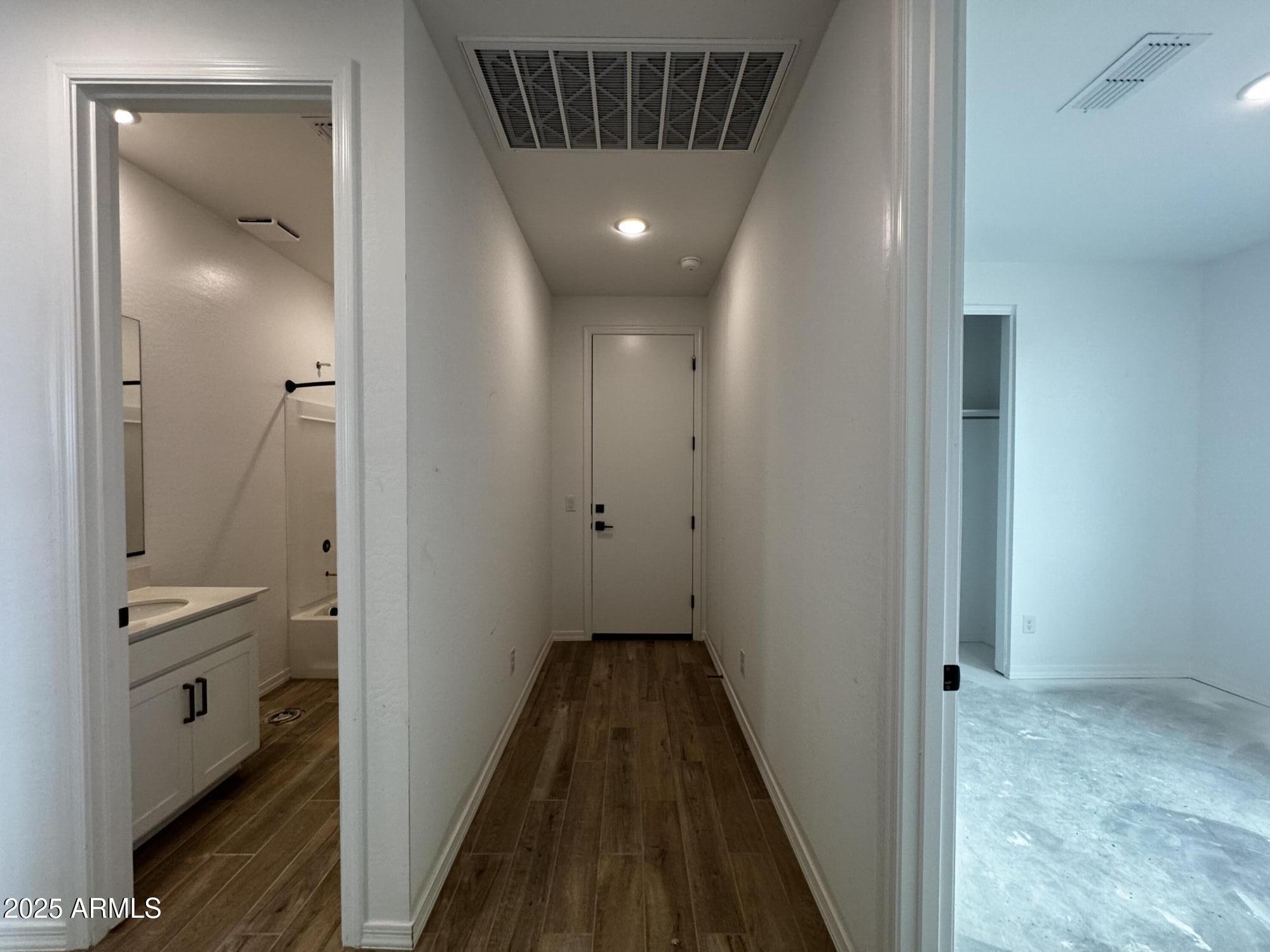 4328 E Bradford Avenue