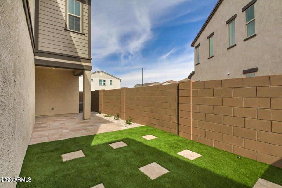 2831 S CENTRAL Drive