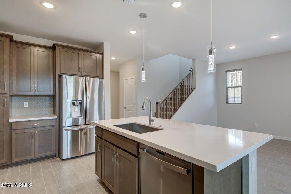 2831 S CENTRAL Drive