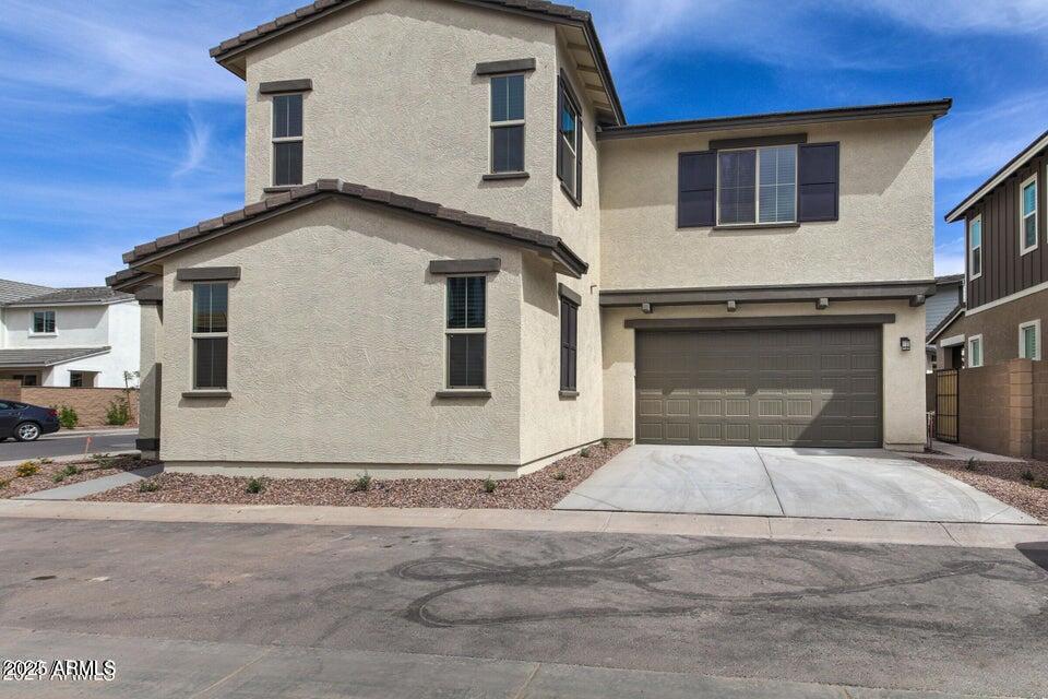 2831 S CENTRAL Drive