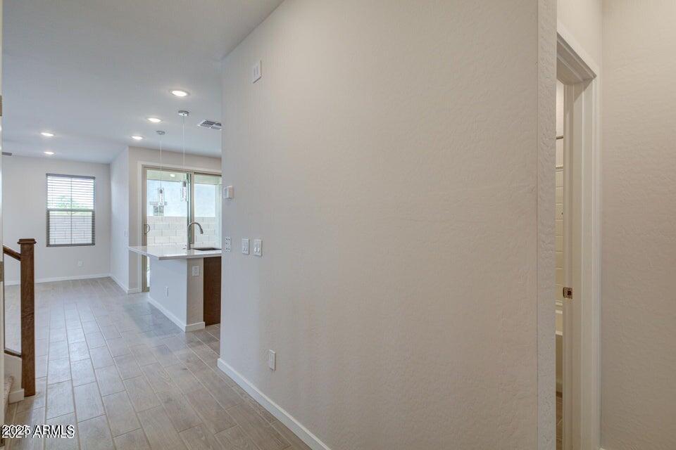 2831 S CENTRAL Drive