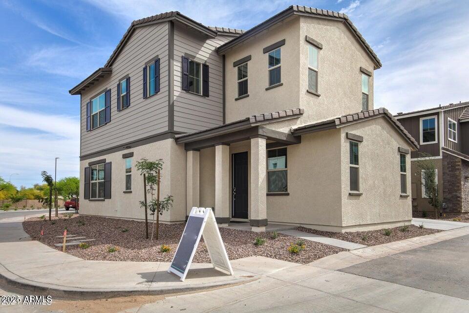 2831 S CENTRAL Drive