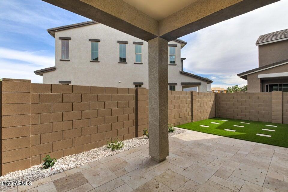 2831 S CENTRAL Drive