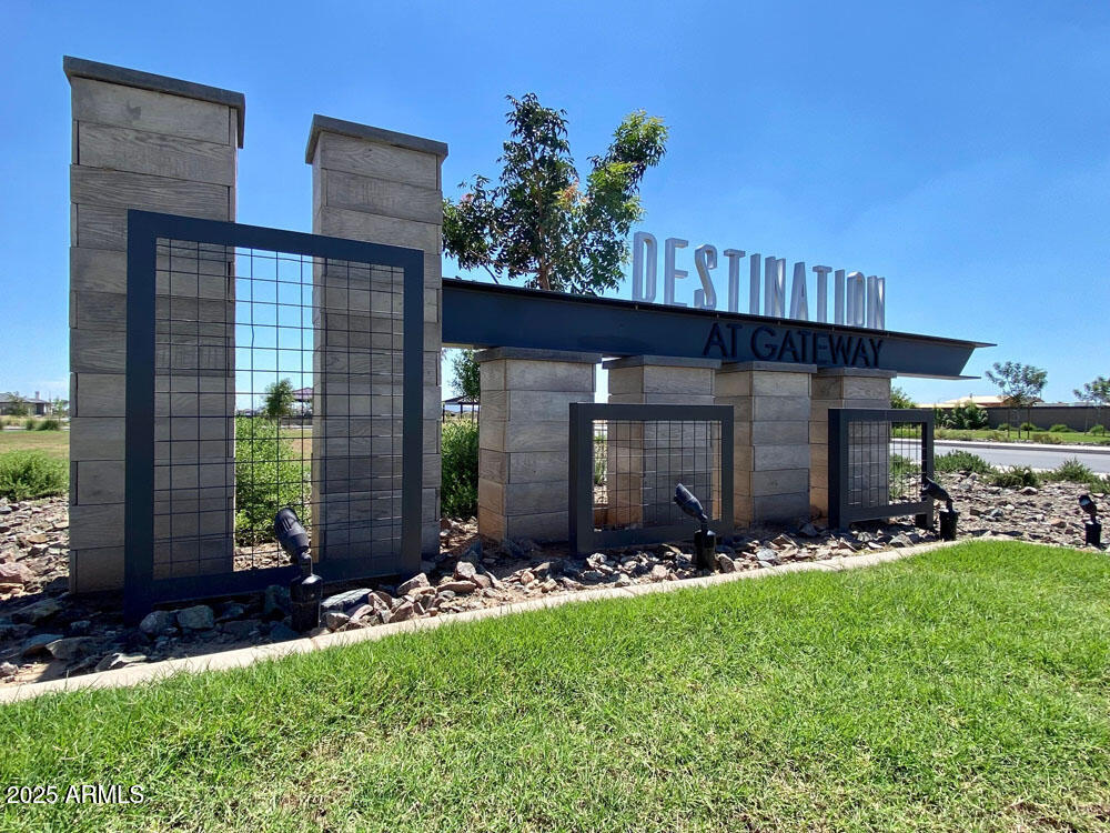 11441 E UTOPIA Avenue
