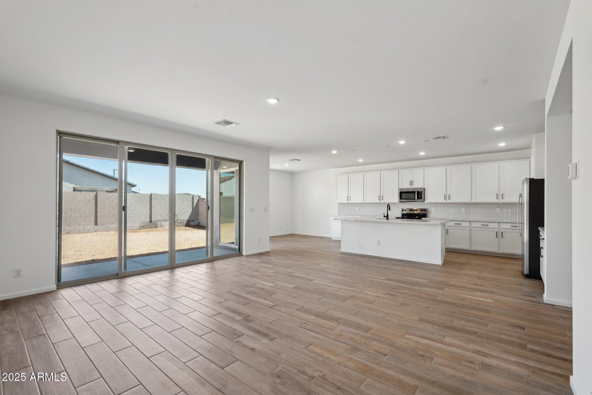 15762 W CHERYL Drive