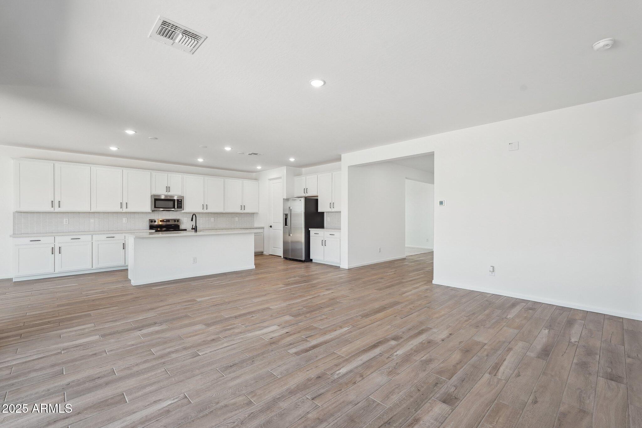 15762 W CHERYL Drive