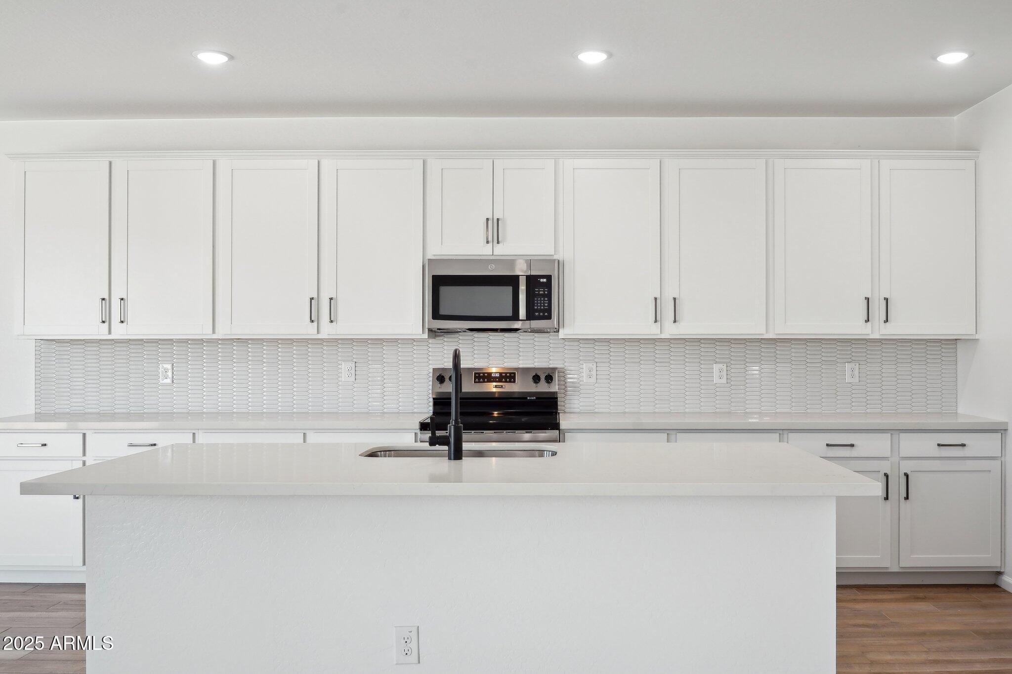 15762 W CHERYL Drive