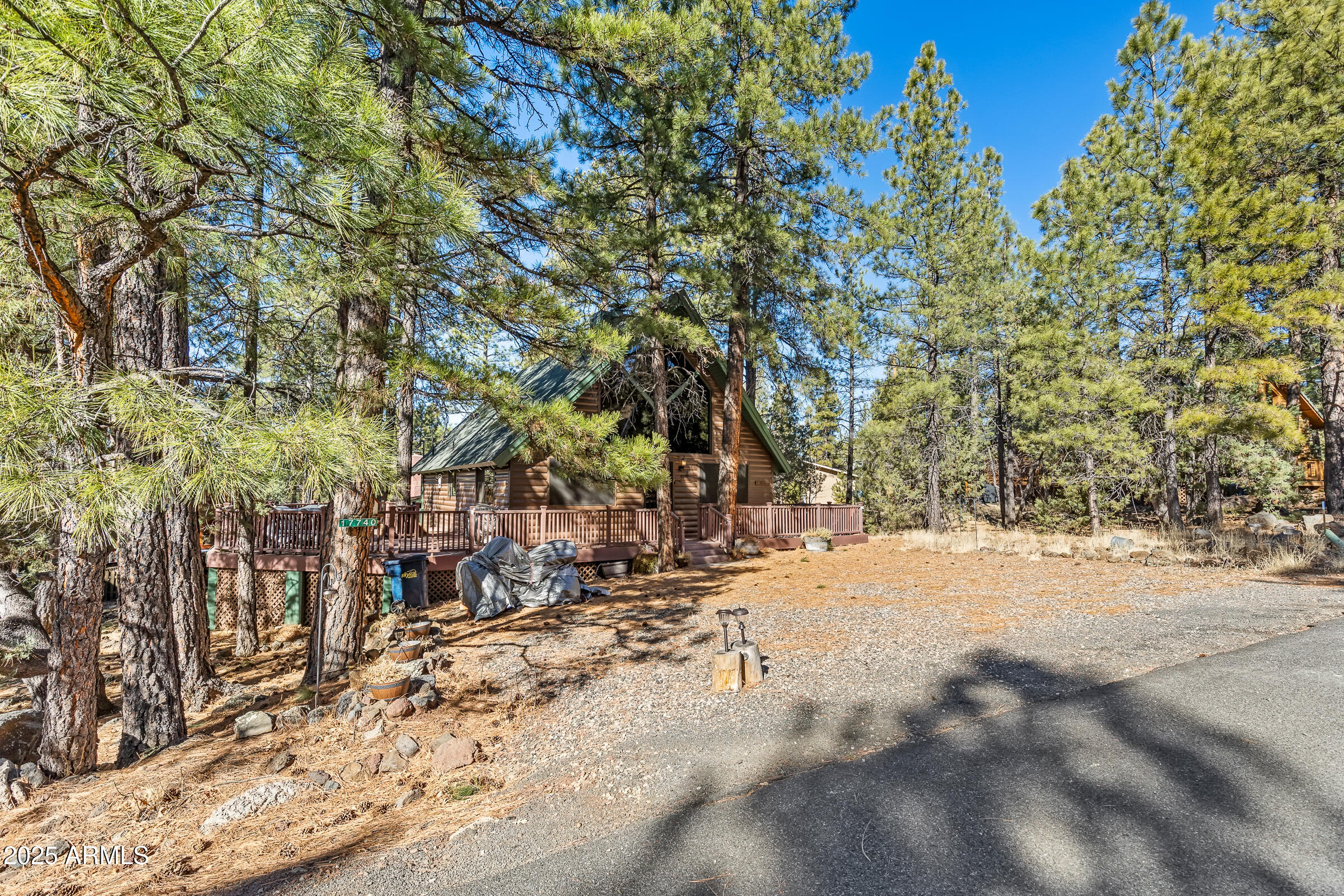 17740 S BUCKSKIN Circle