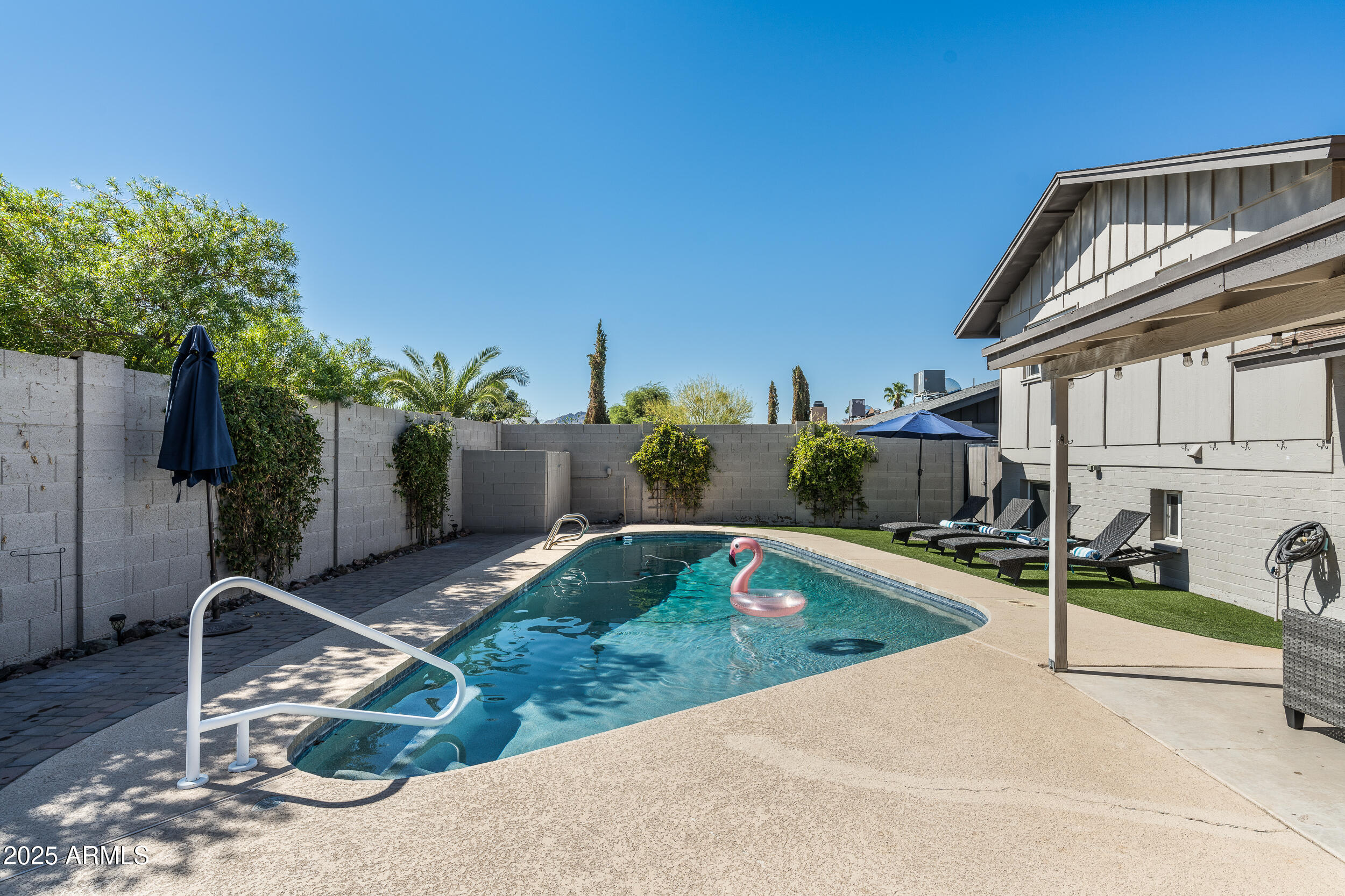 8307 E MONTEBELLO Avenue